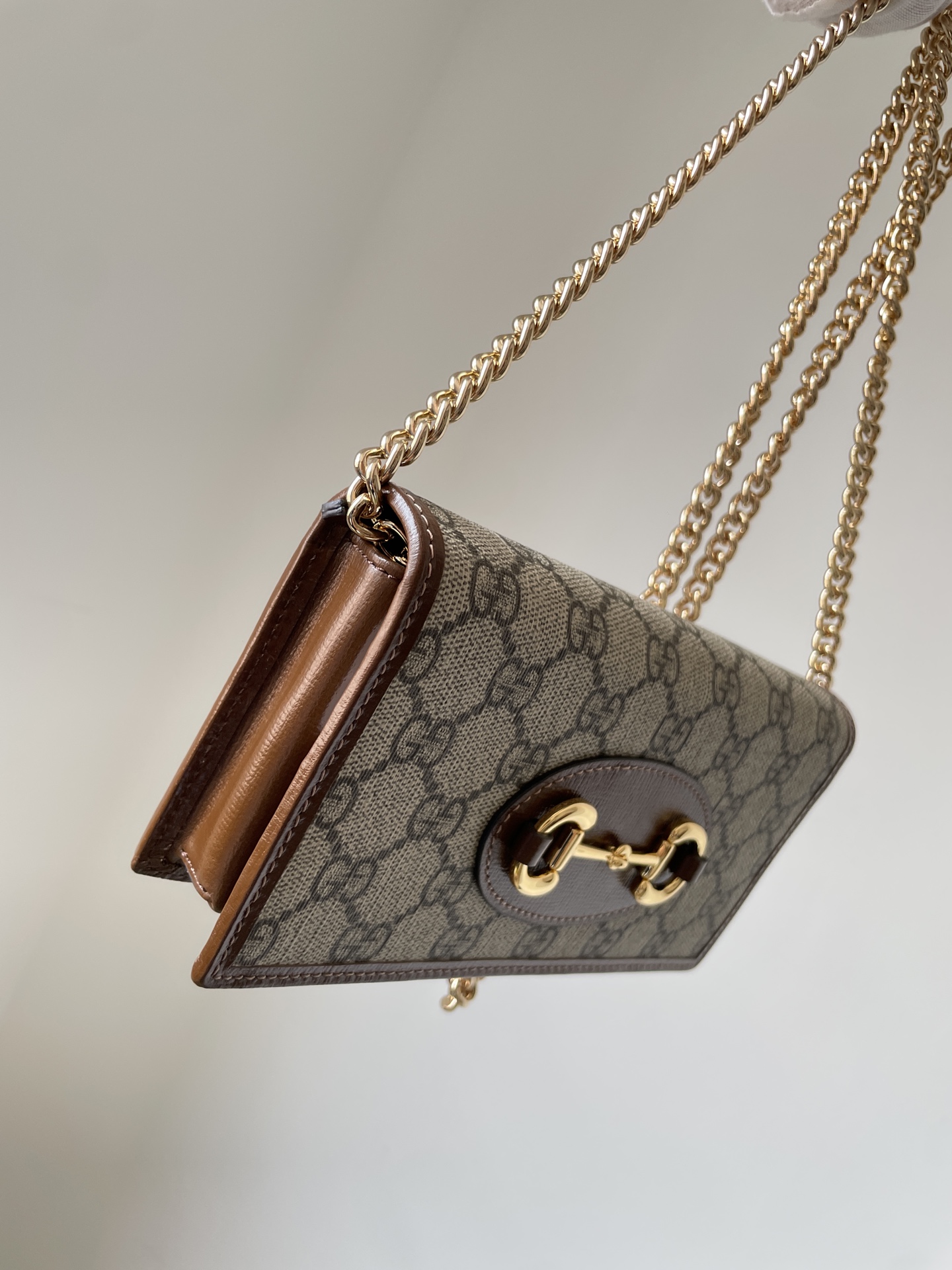 GUCCI Horsebit 1955 GG Supreme Canvas Chain Wallet Bag - Image 3