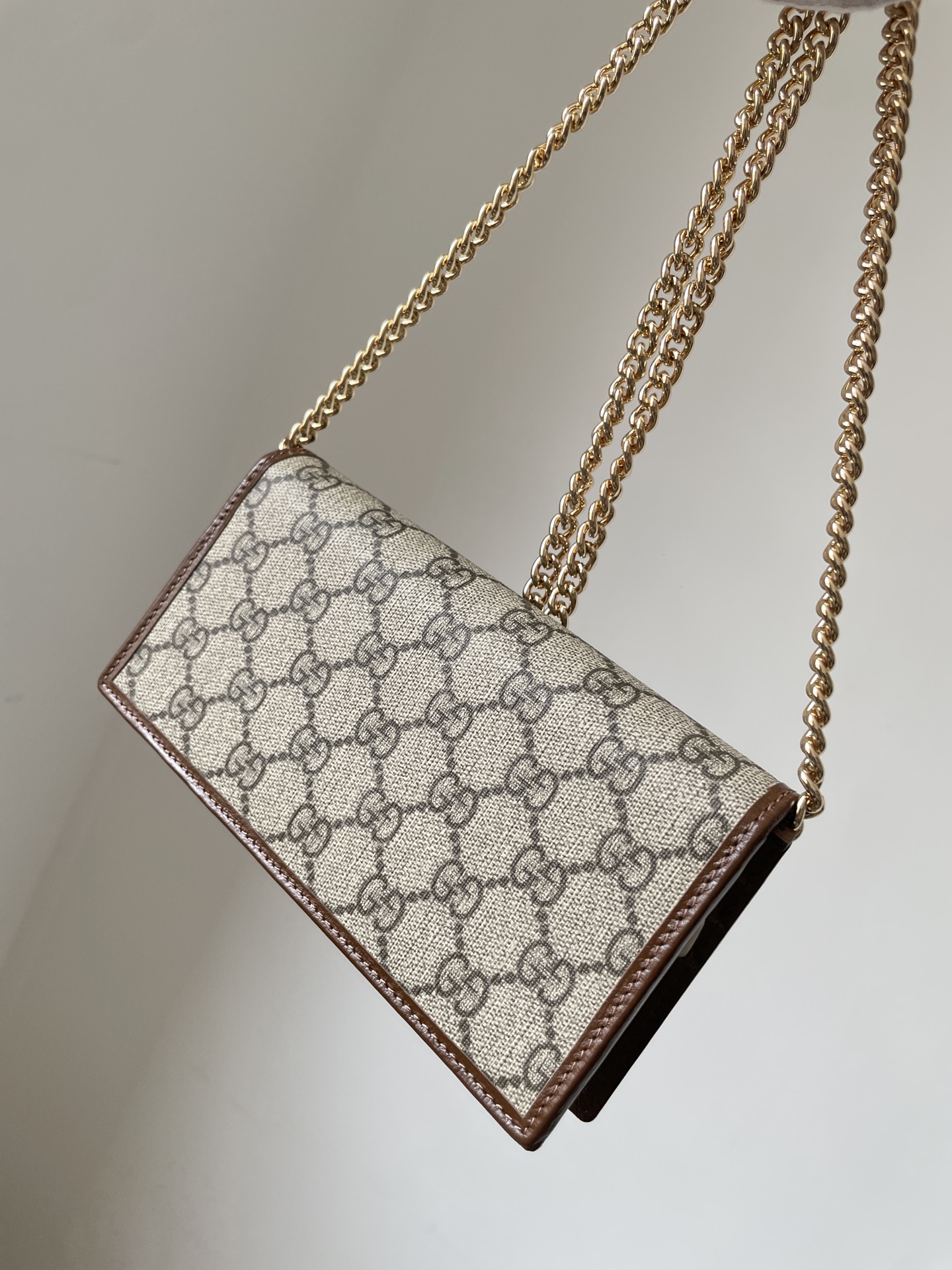 GUCCI Horsebit 1955 GG Supreme Canvas Chain Wallet Bag - Image 4