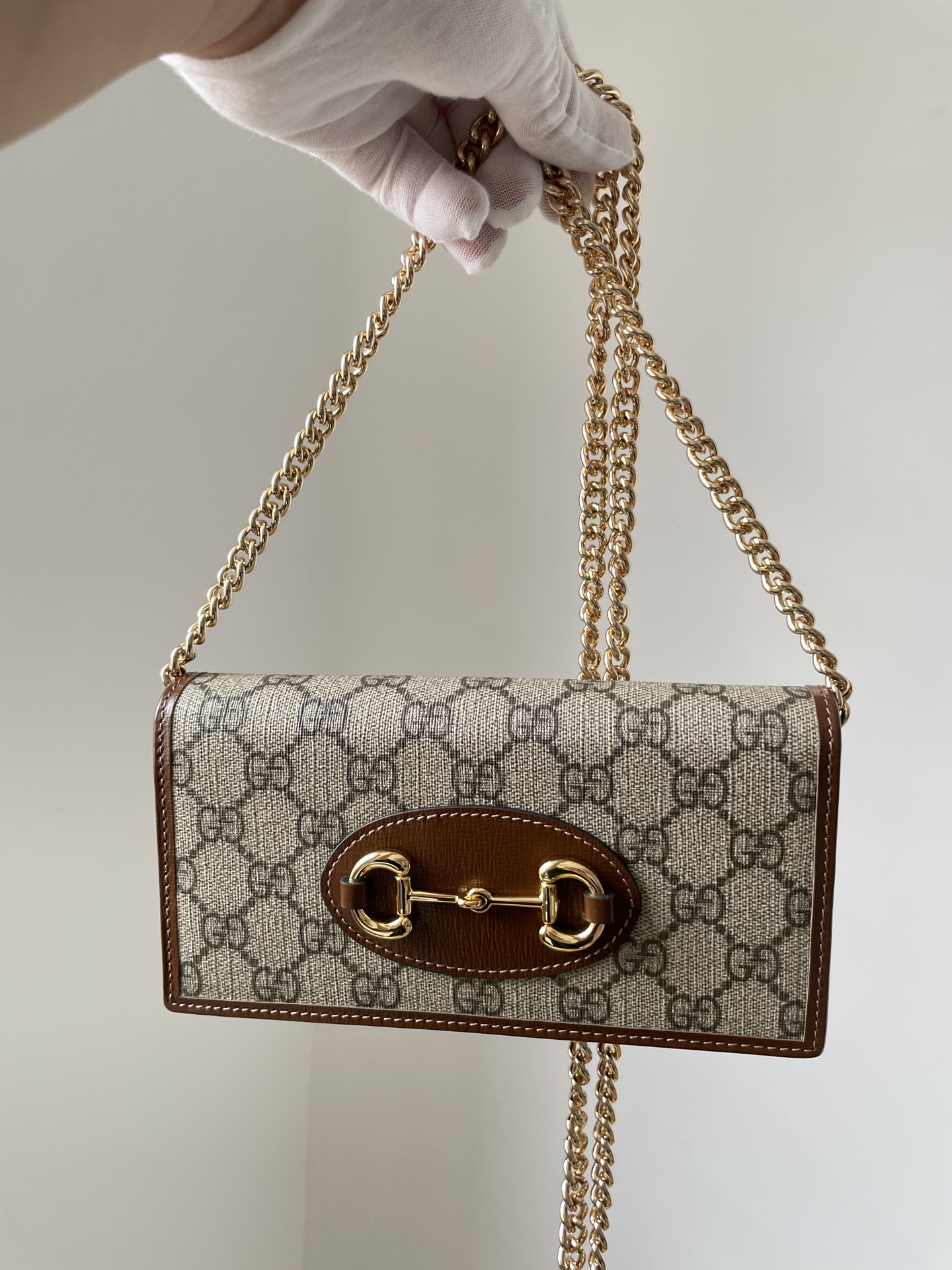 GUCCI Horsebit 1955 GG Supreme Canvas Chain Wallet Bag - Image 5