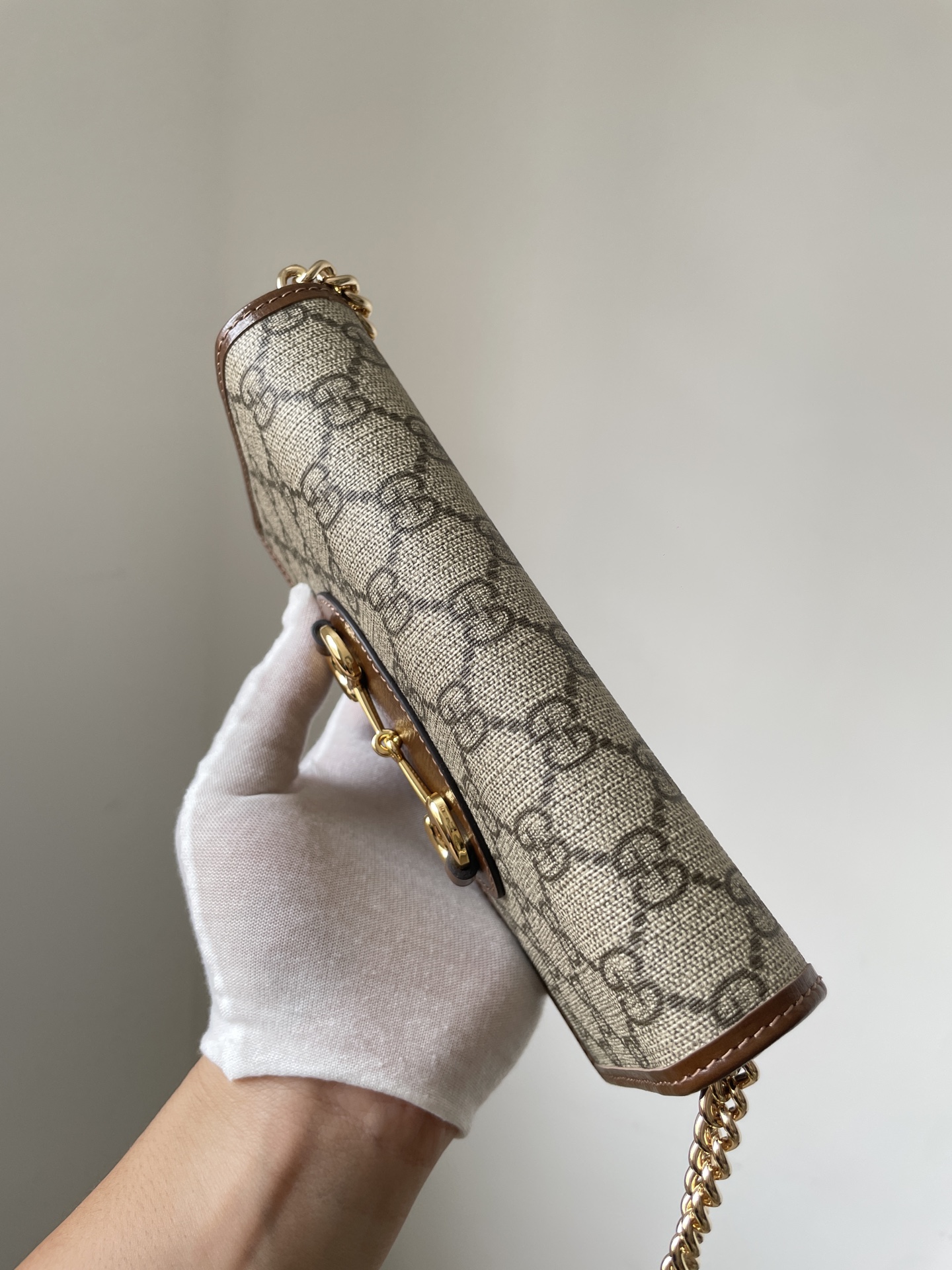 GUCCI Horsebit 1955 GG Supreme Canvas Chain Wallet Bag - Image 6