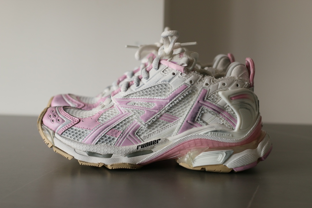 Balenciaga Runner Pink White Vintage Low-Top Sneakers Unisex - Image 2