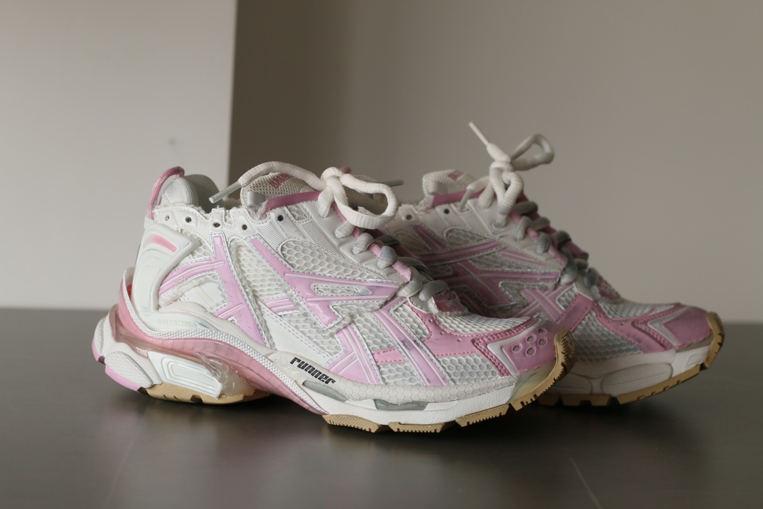 Balenciaga Runner Pink White Vintage Low-Top Sneakers Unisex - Image 7