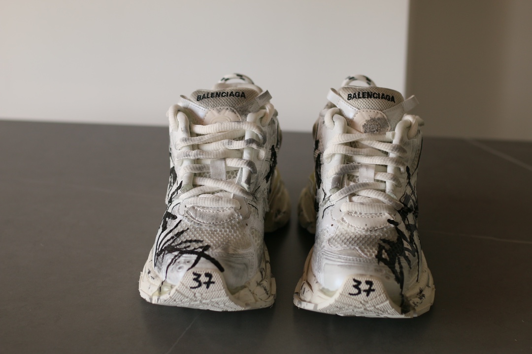 Balenciaga Runner Mesh Lace-Up Low-Top Distressed White Black Sneakers - Image 3