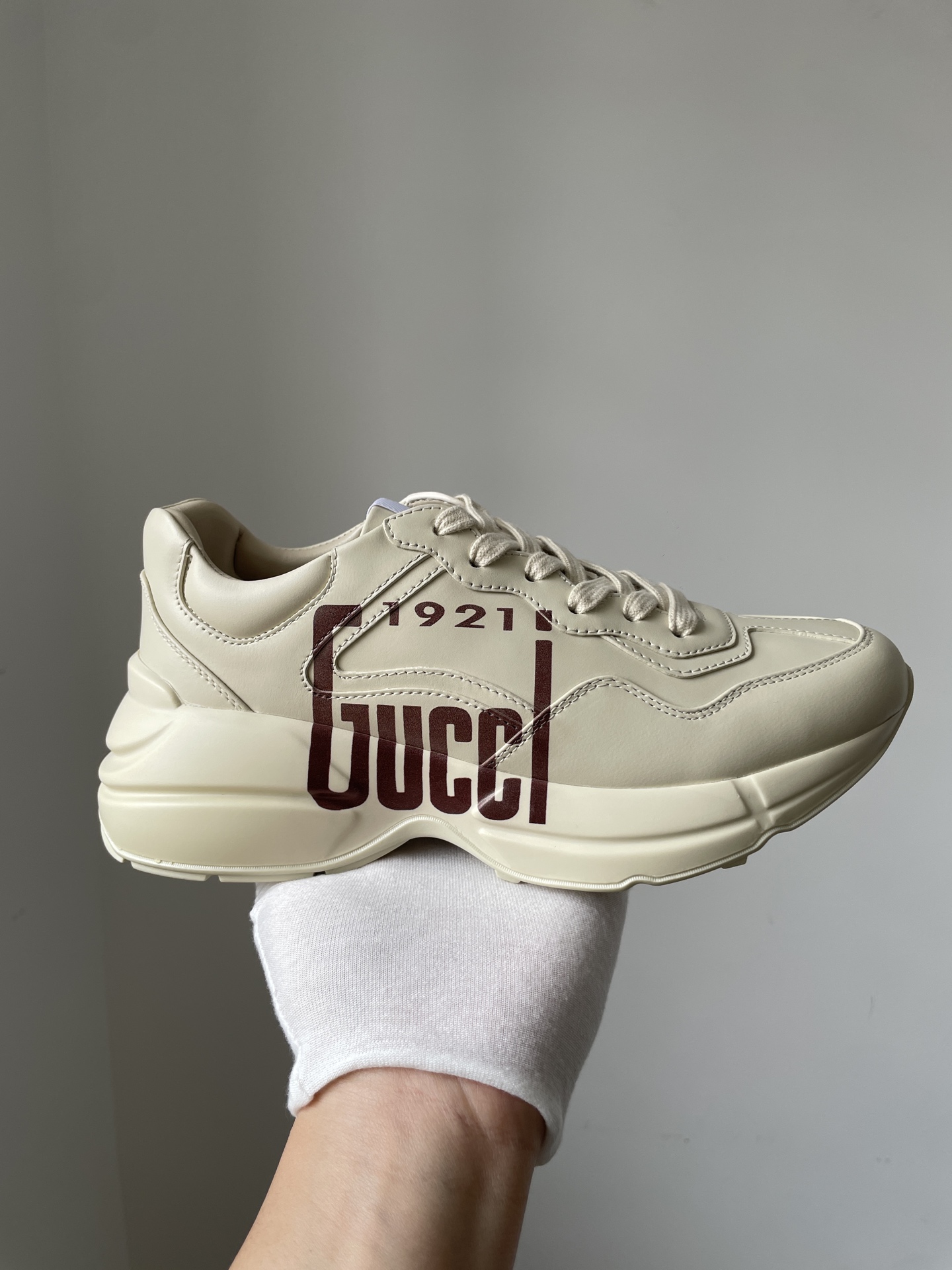 Gucci Rhyton Retro Low-Top Sneakers Unisex Ivory - Image 3
