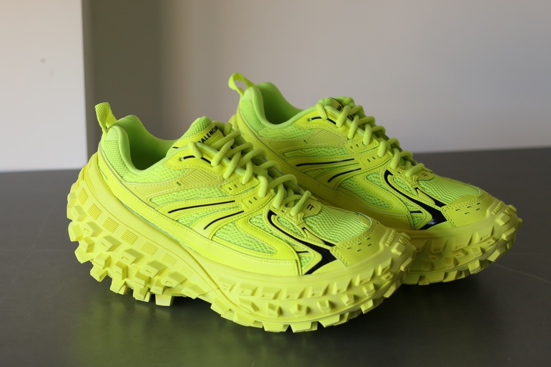 Balenciaga Defender Thick-Soled Low-Top Distressed Fluorescent Green Sneakers - Image 5