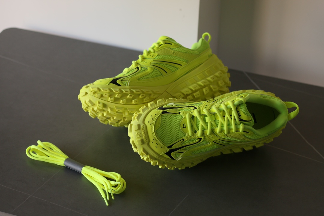 Balenciaga Defender Thick-Soled Low-Top Distressed Fluorescent Green Sneakers - Image 6
