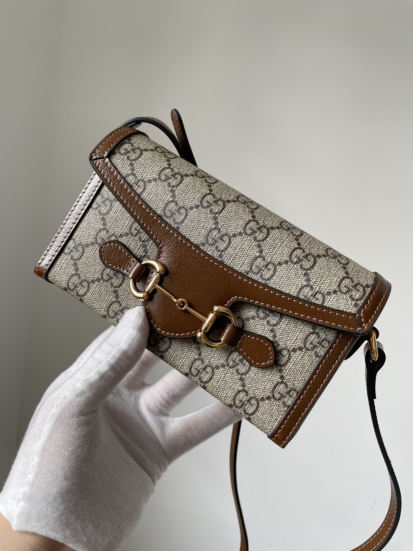GUCCI Horsebit 1955 Mini GG Supreme Canvas Box Bag - Image 3