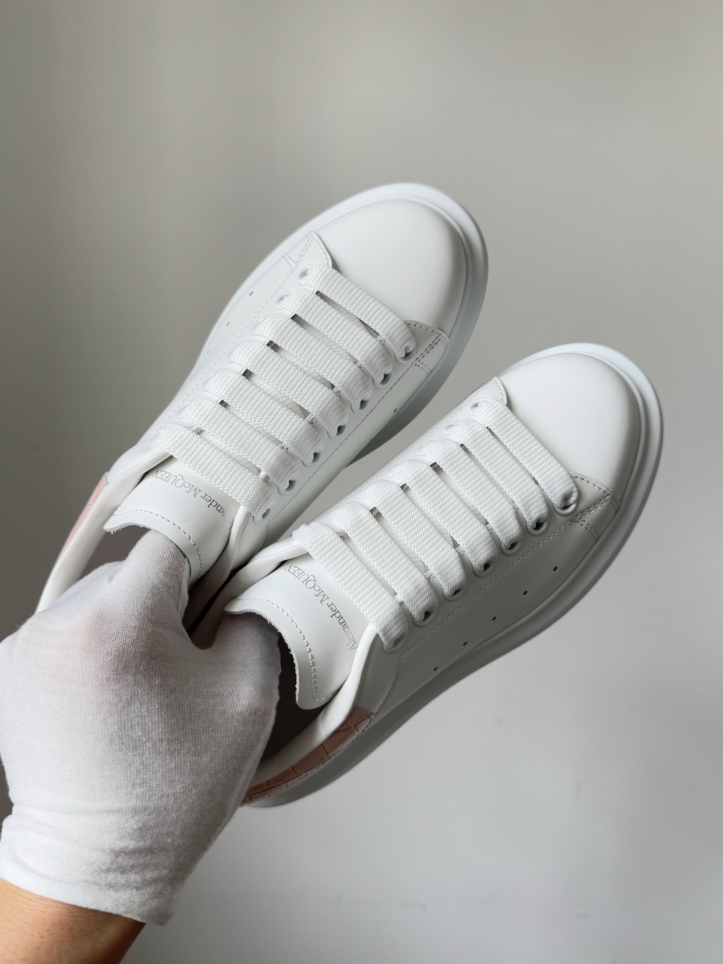 Alexander McQueen Oversized Sneaker Leather Platform Lace-Up Low-Top Sneakers Women White - Image 3