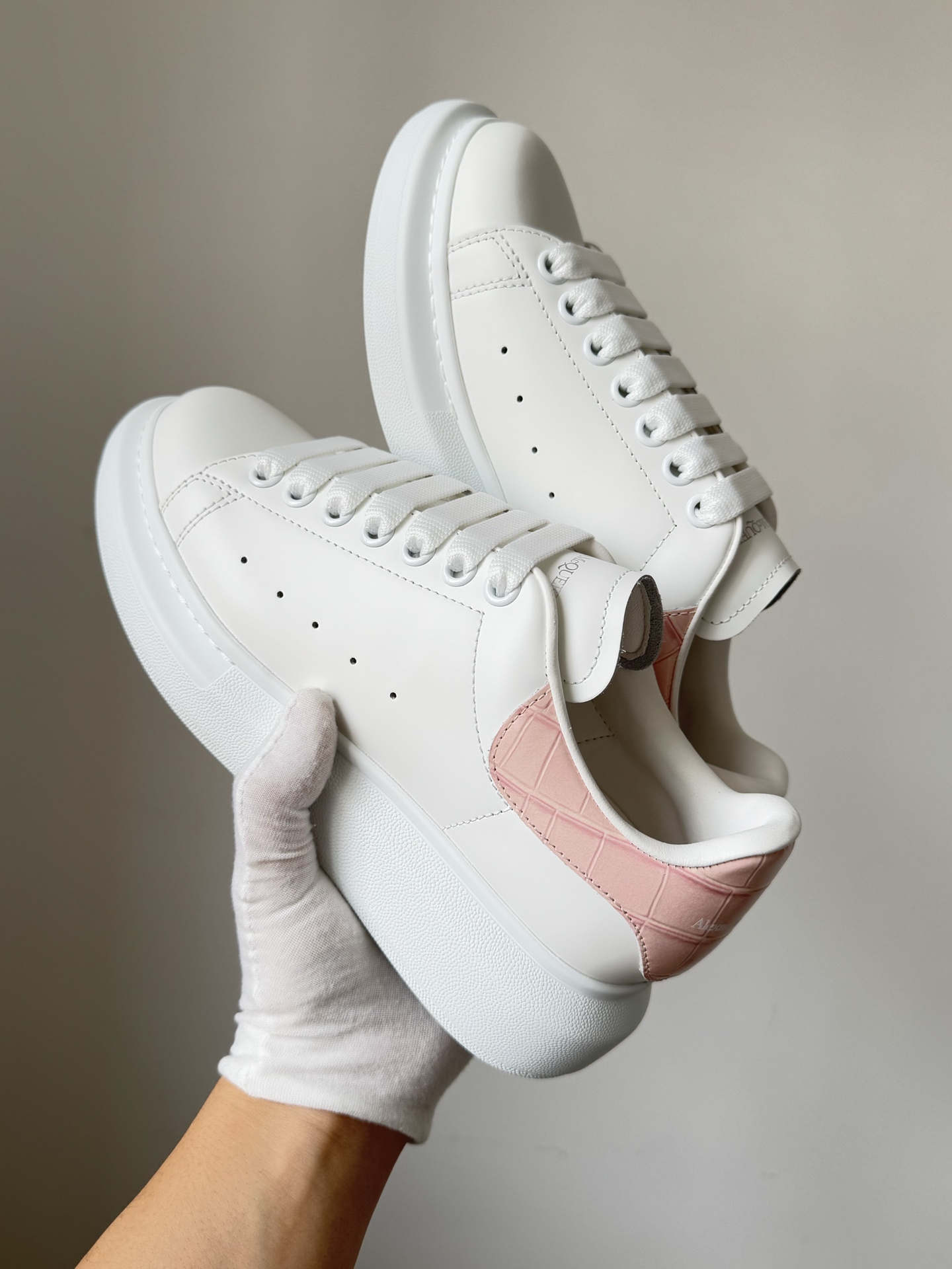 Alexander McQueen Oversized Sneaker Leather Platform Lace-Up Low-Top Sneakers Women White - Image 5
