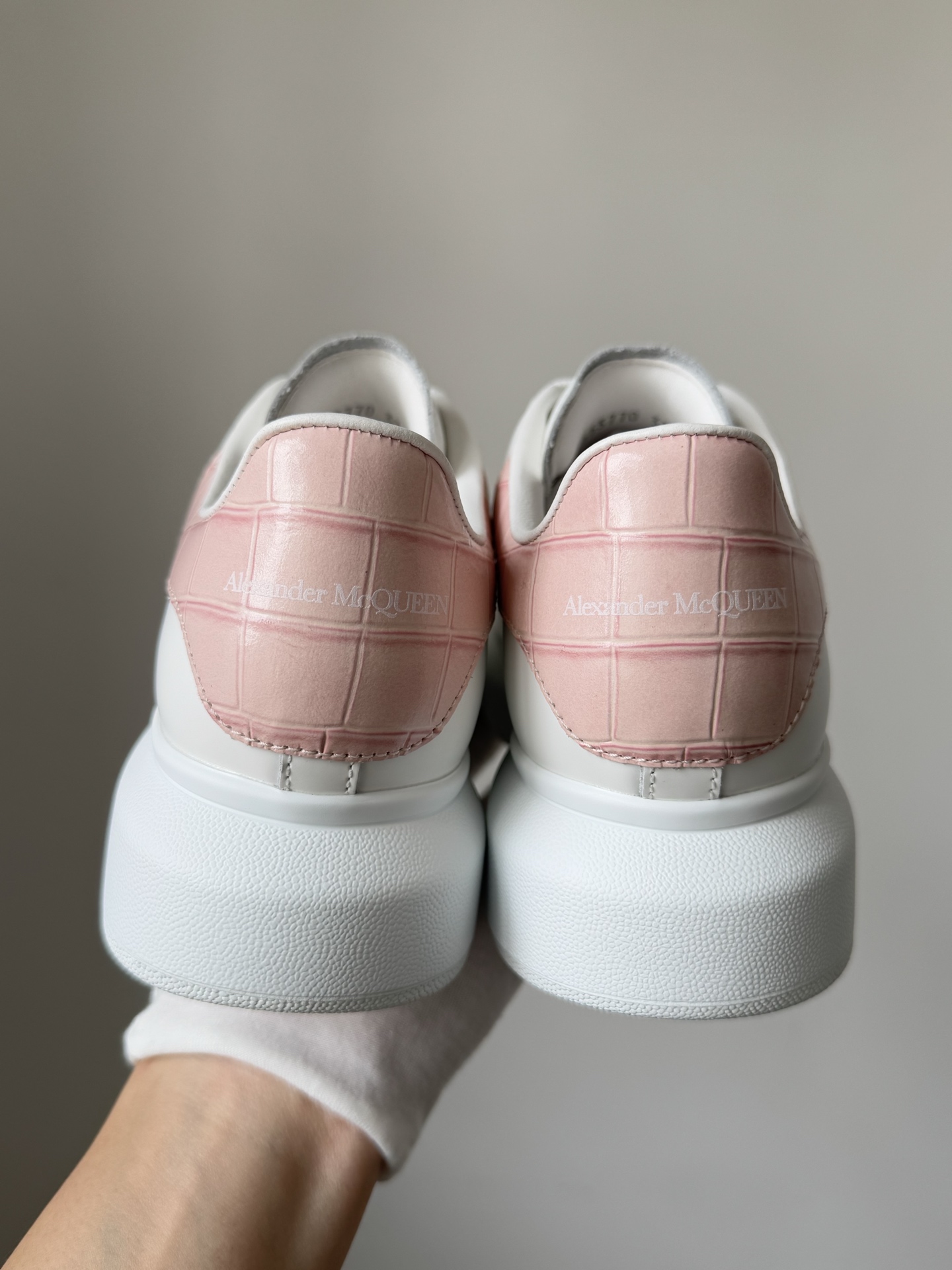 Alexander McQueen Oversized Sneaker Leather Platform Lace-Up Low-Top Sneakers Women White - Image 6