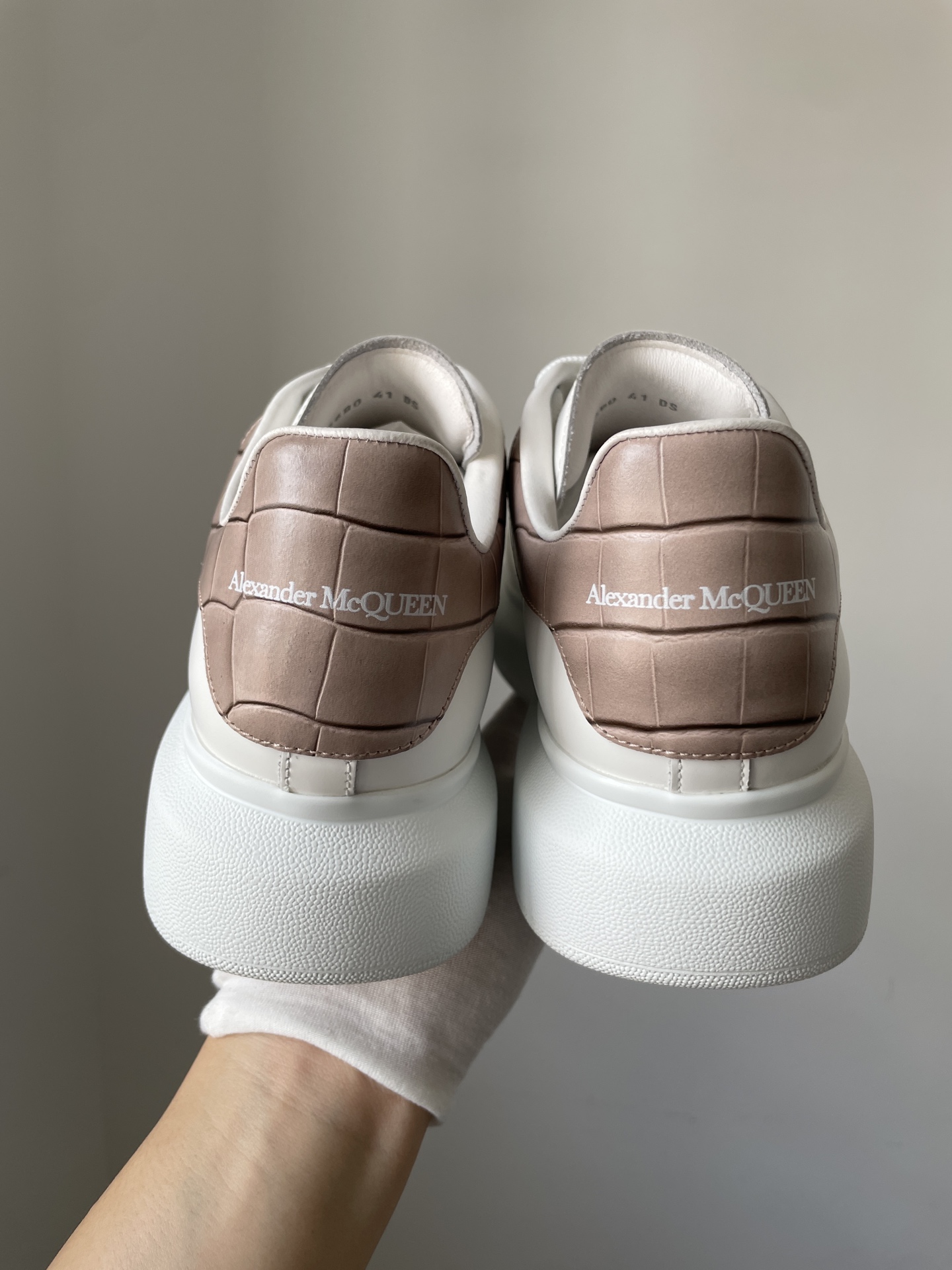 Alexander McQueen Oversized Sneaker Leather Stylish Low-Top Sneakers Unisex White Pink - Image 3