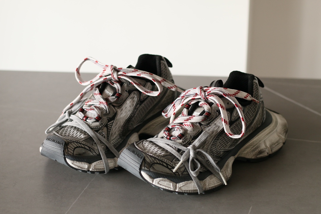 Balenciaga 3XL Mesh Lace-Up Low-Top Distressed Gray Sneakers - Image 4