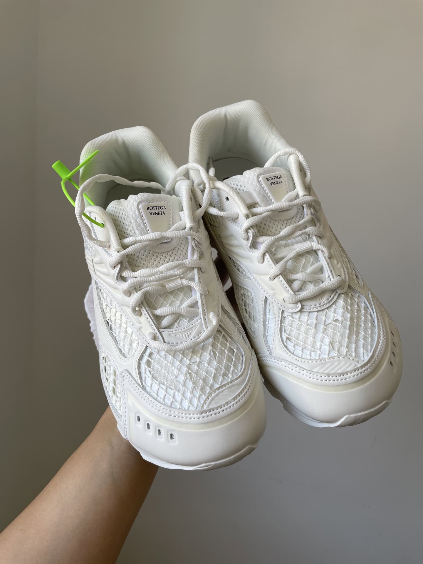 Bottega Veneta Orbit Mesh Round Toe Lace-Up Low-Top Sneakers Unisex White - Image 7