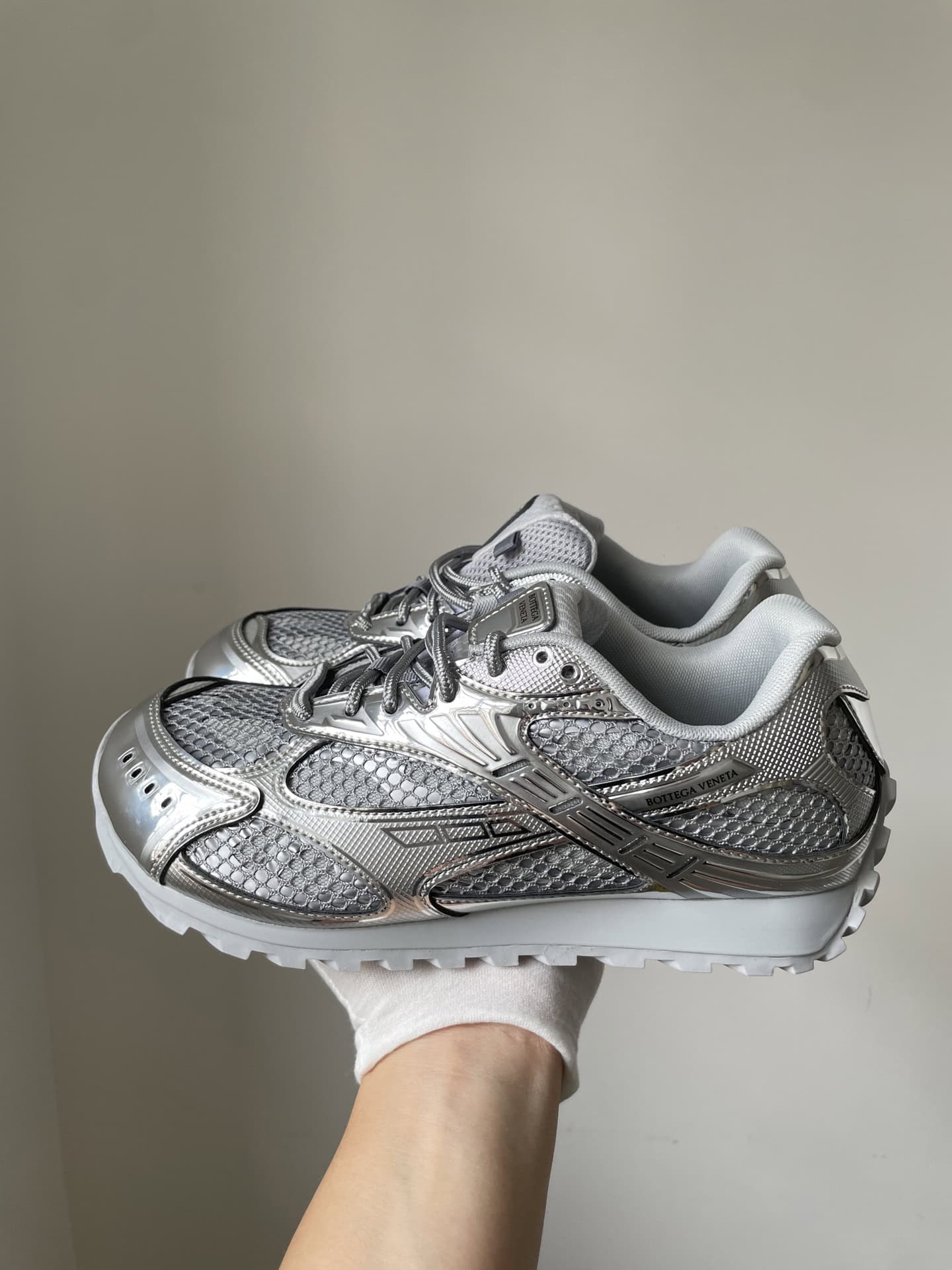 Bottega Veneta Orbit Mesh Round Toe Lace-Up Running Sneakers Unisex Silver White - Image 2