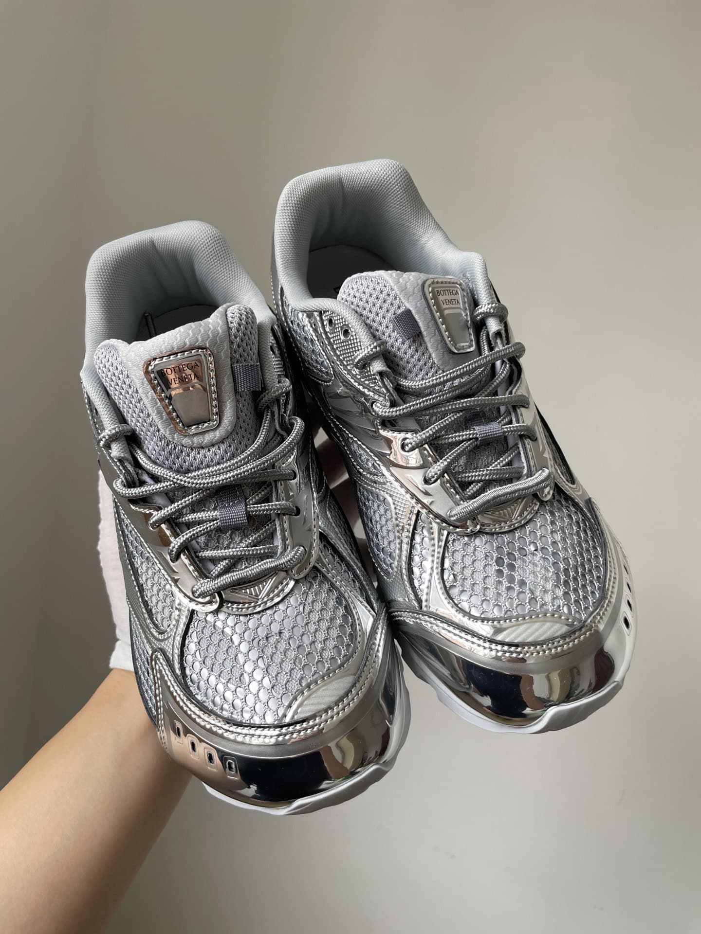 Bottega Veneta Orbit Mesh Round Toe Lace-Up Running Sneakers Unisex Silver White - Image 3