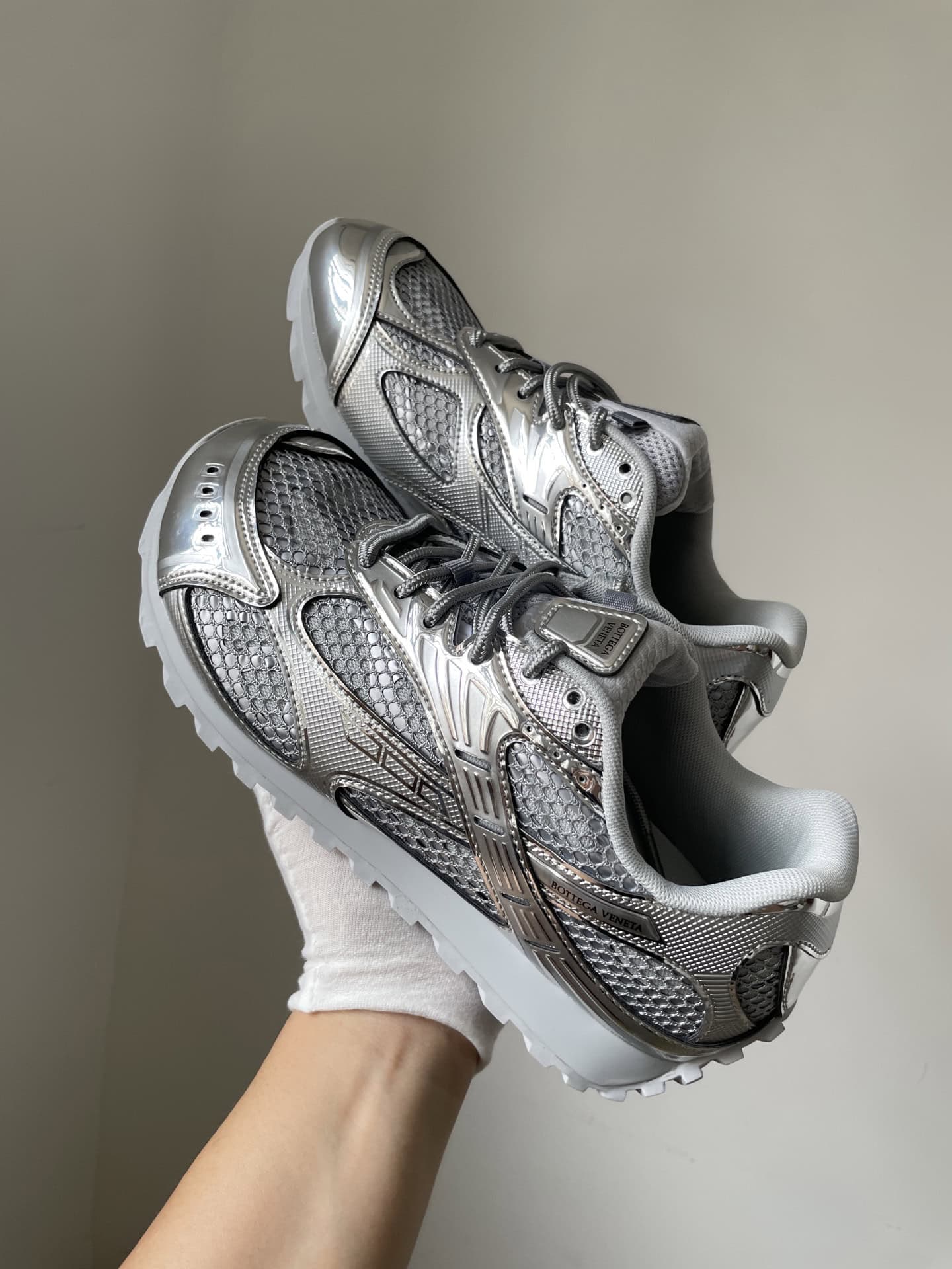 Bottega Veneta Orbit Mesh Round Toe Lace-Up Running Sneakers Unisex Silver White - Image 5