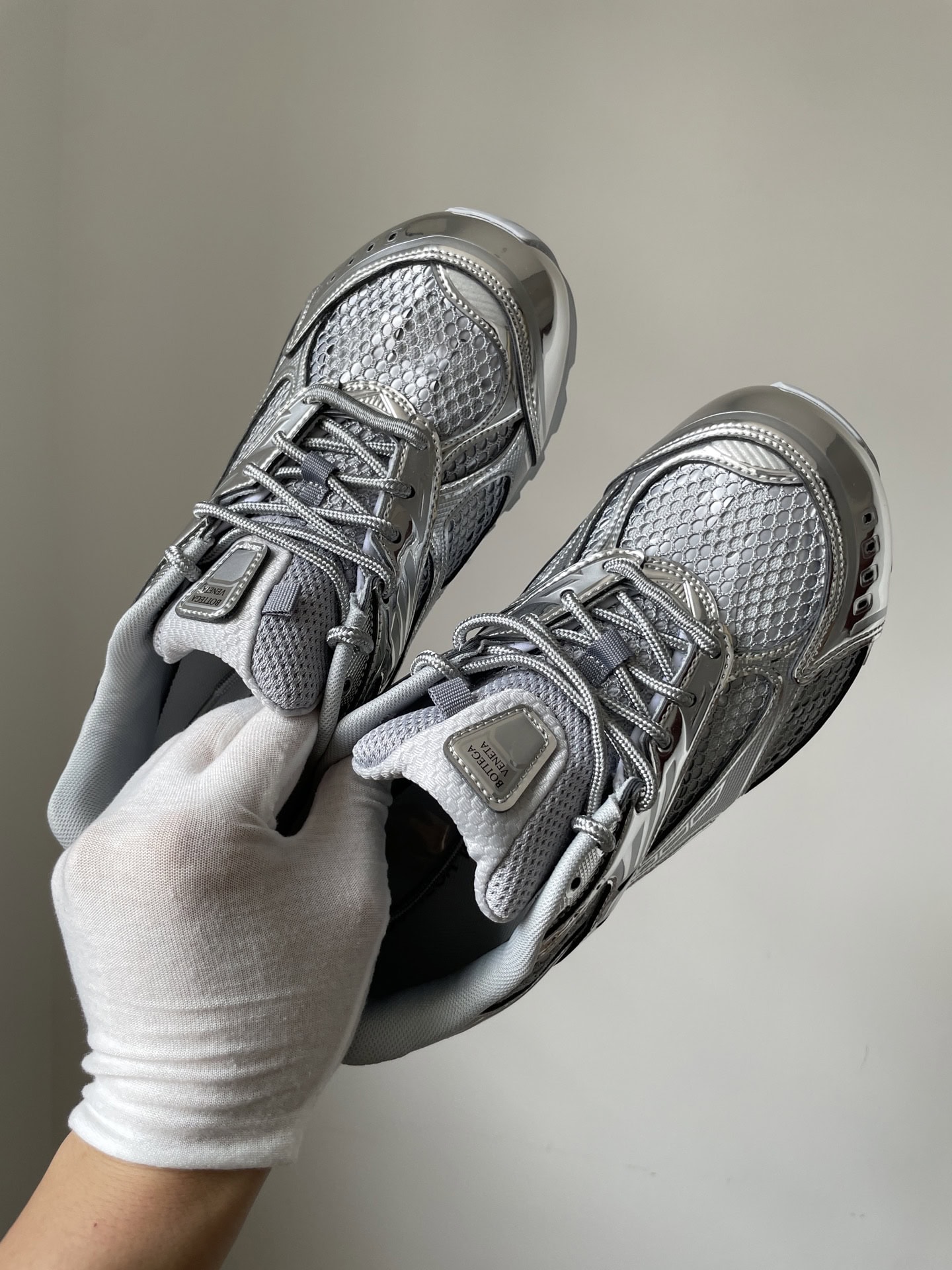 Bottega Veneta Orbit Mesh Round Toe Lace-Up Running Sneakers Unisex Silver White - Image 6
