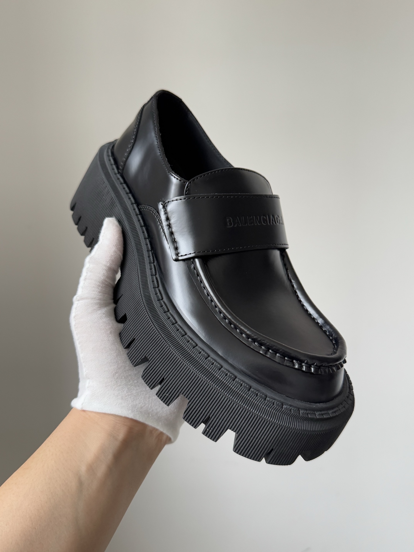 Balenciaga Tractor Calfskin, Leather Round-Toe Black Loafers - Image 2