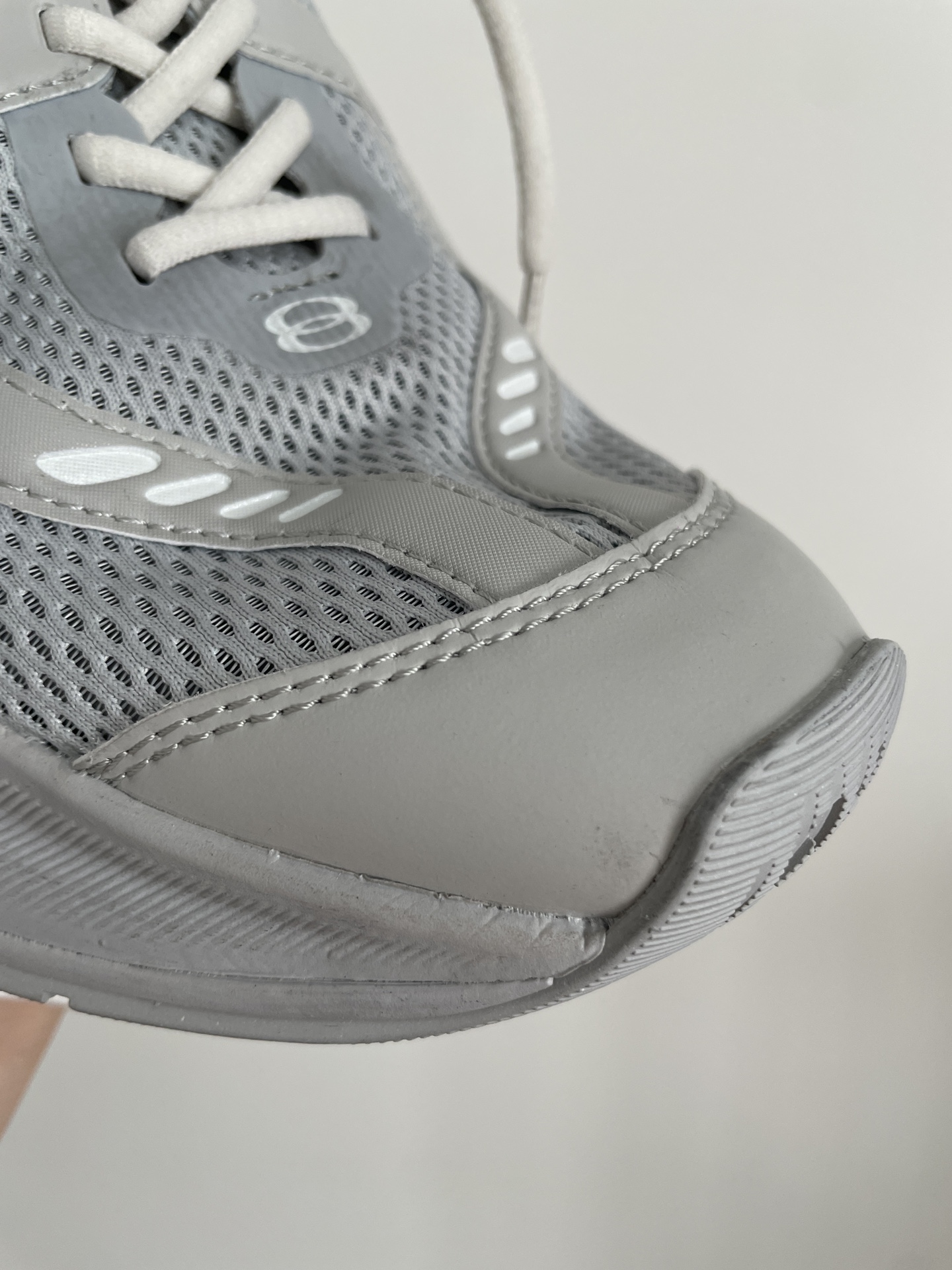 Balenciaga Circuit Round-Toe Lace-Up Low-Top Gray Training Sneakers for Men - Image 6