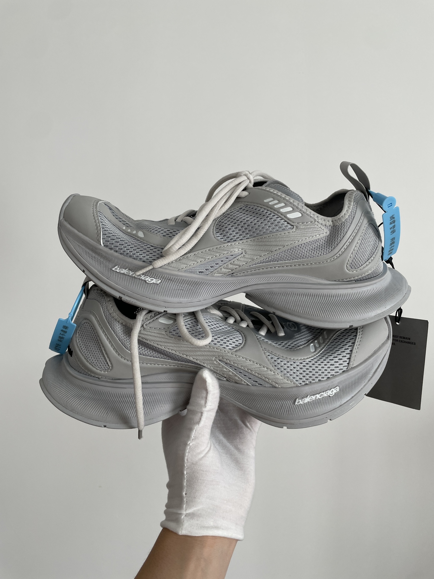 Balenciaga Circuit Round-Toe Lace-Up Low-Top Gray Training Sneakers for Men - Image 7