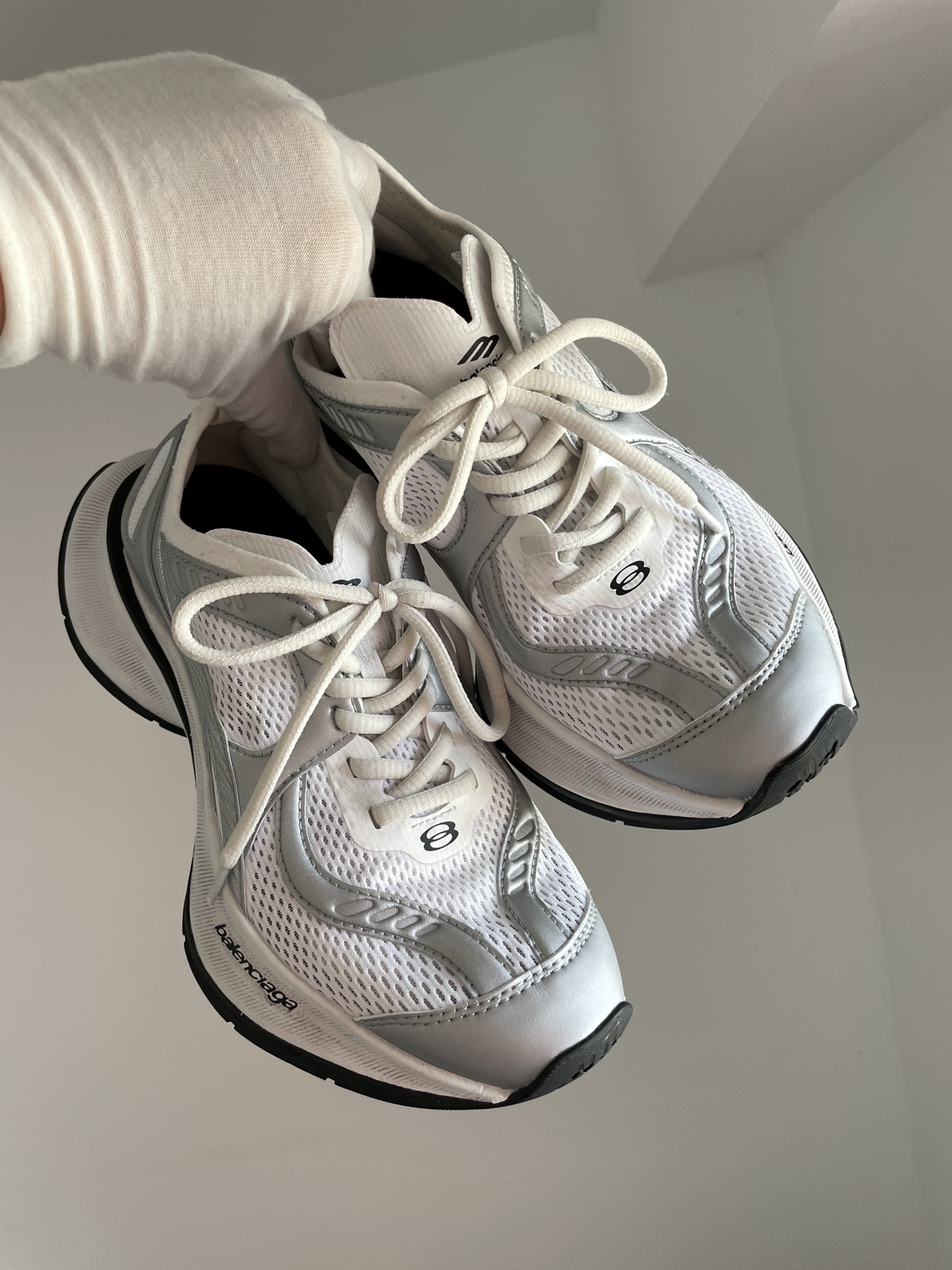 Balenciaga Circuit Round-Toe Low-Top Distressed Printed White Running Sneakers - Image 4