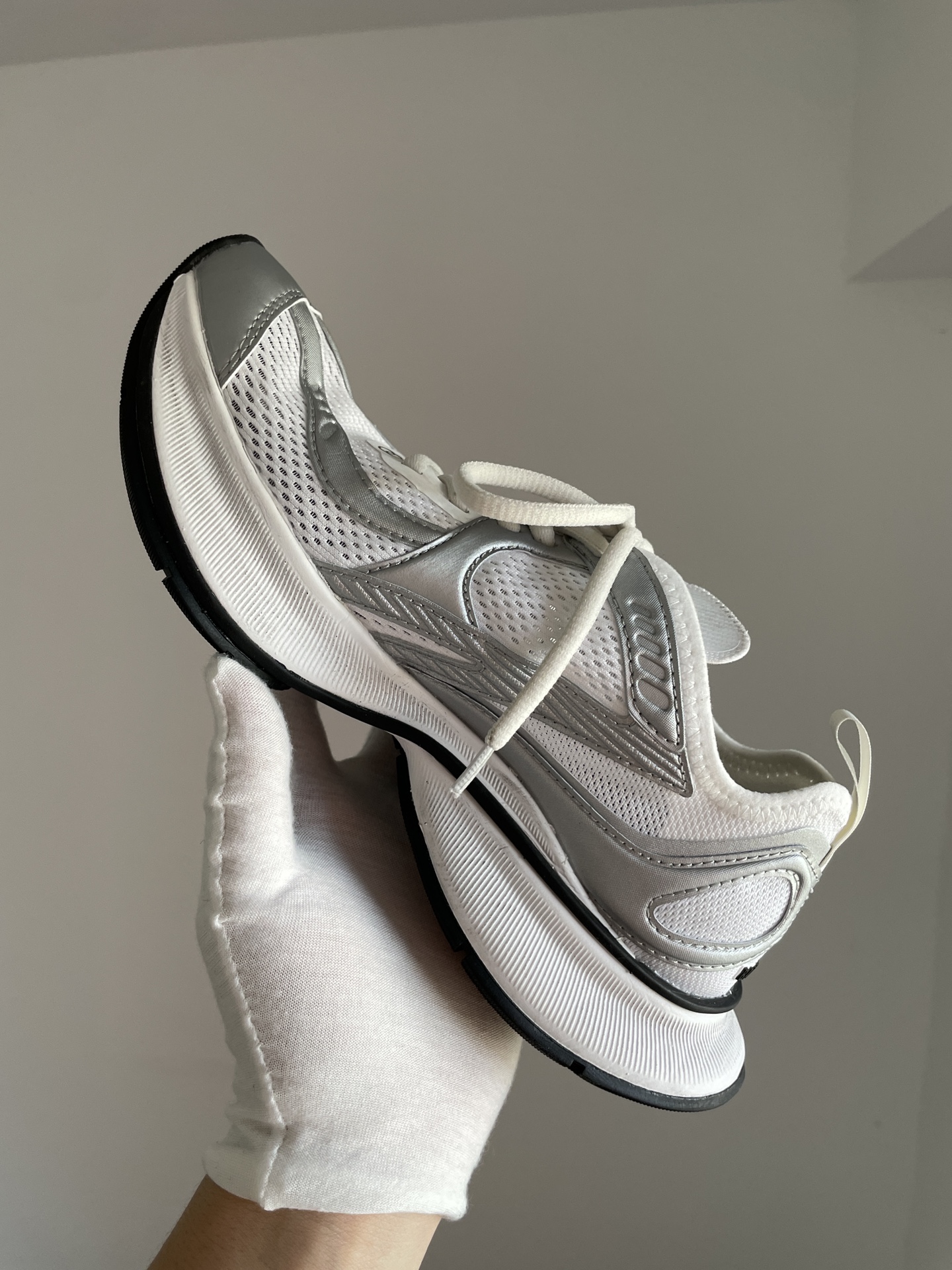 Balenciaga Circuit Round-Toe Low-Top Distressed Printed White Running Sneakers - Image 7