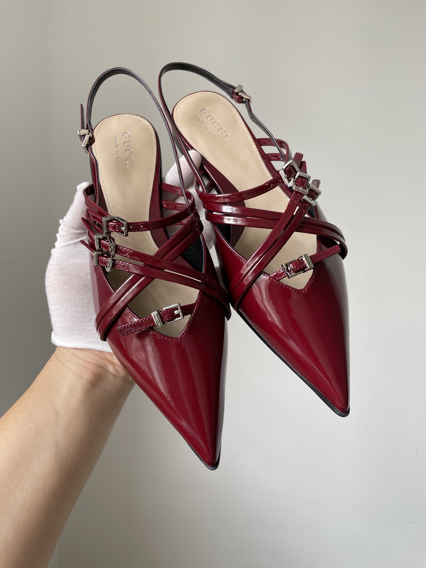 Gucci Leather Pointed Buckle Flats Women Red - Image 4