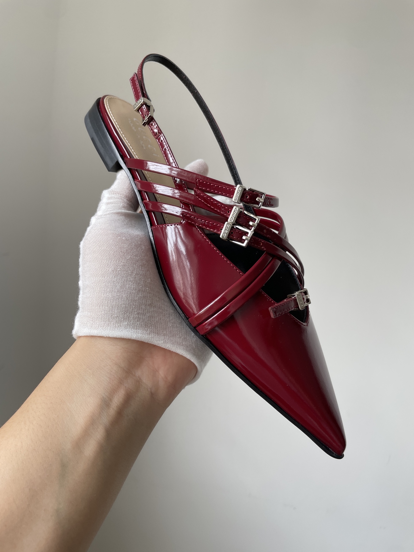 Gucci Leather Pointed Buckle Flats Women Red - Image 6