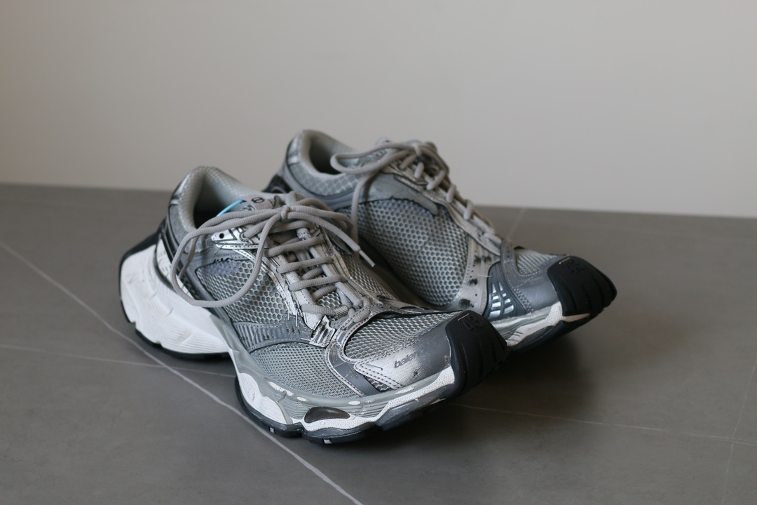 Balenciaga Stapler Round-Toe Lace-Up Low-Top Gray Sneakers - Image 5