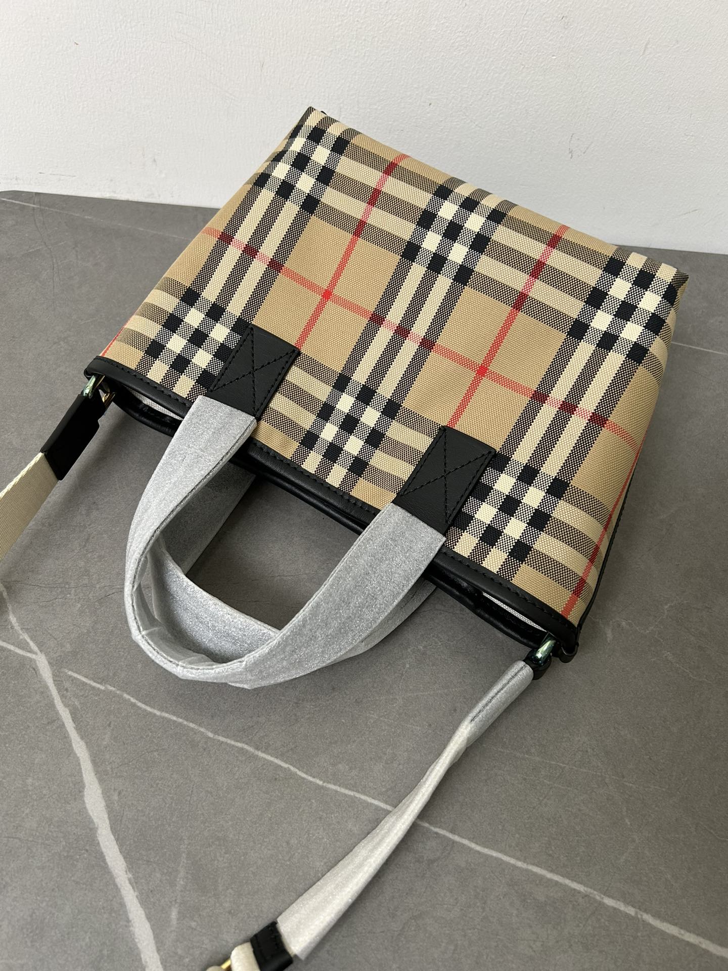 Burberry Icon Check Cotton Tote Bag with Adjustable Web Strap – Archive Beige - Image 6