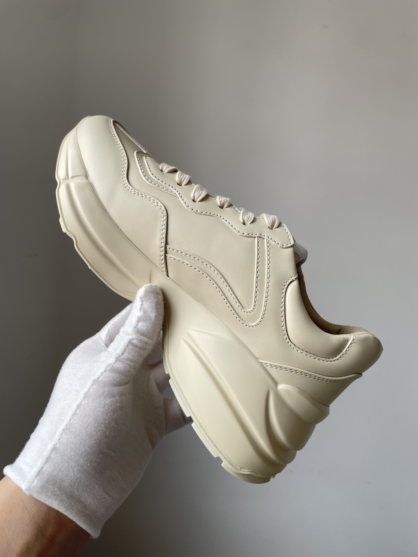 Gucci Rhyton Leather Lace-Up Sneakers Women Ivory - Image 5