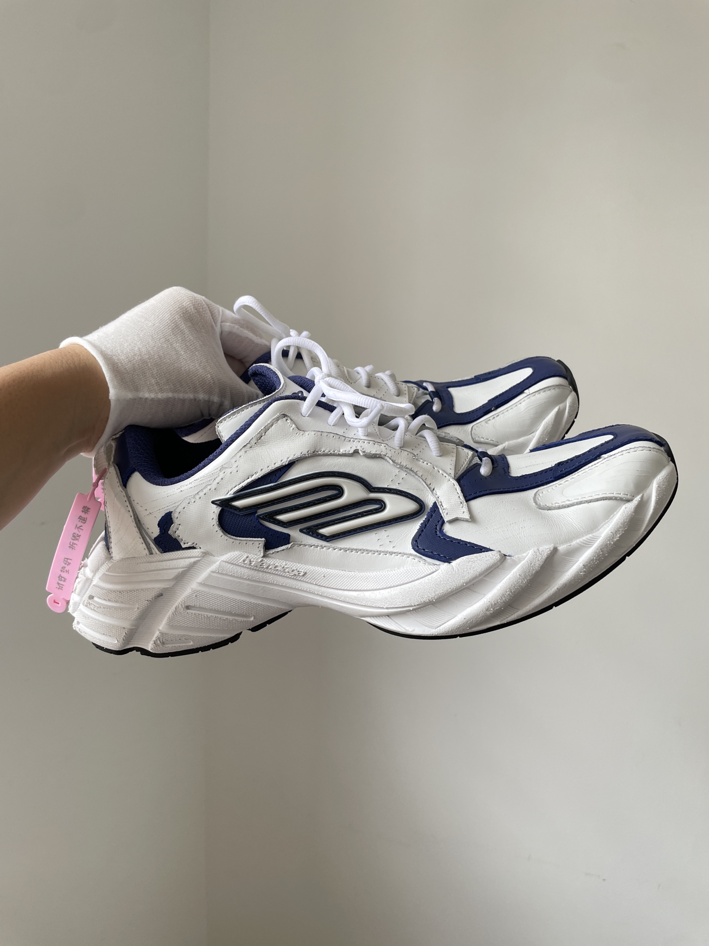 Balenciaga Monday Round-Toe Lace-Up Low-Top White Sneakers for Men - Image 5