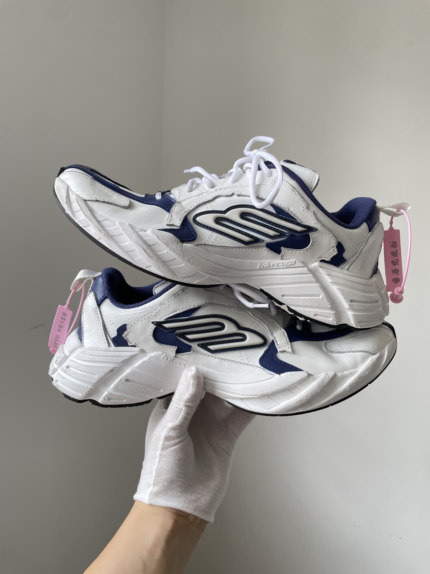 Balenciaga Monday Round-Toe Lace-Up Low-Top White Sneakers for Men - Image 6