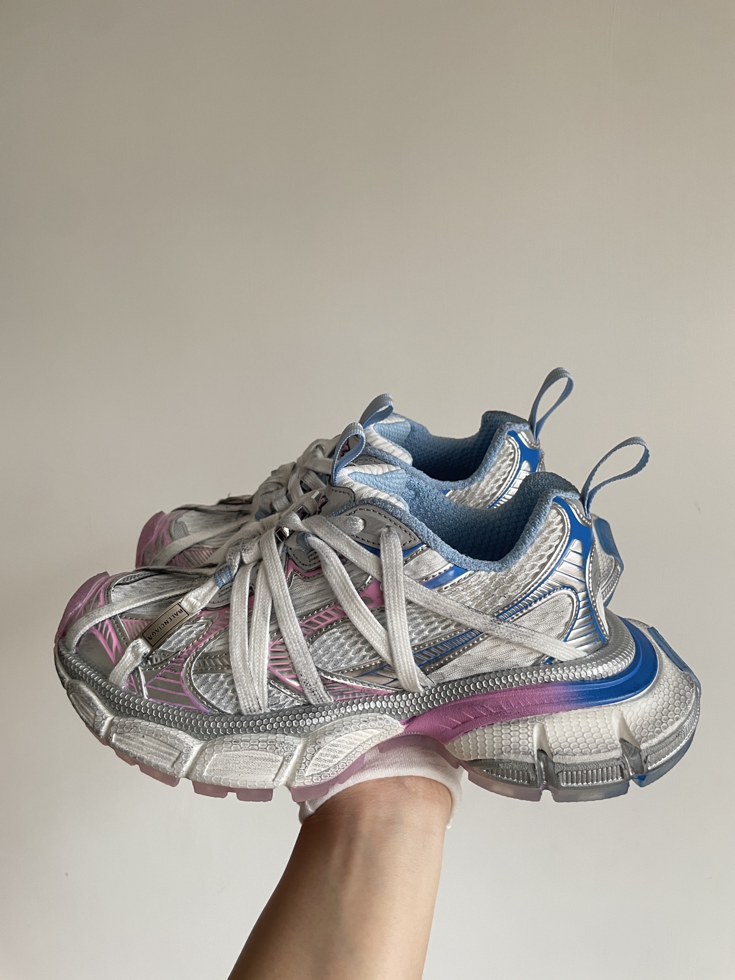 Balenciaga 3XL Round-Toe Lace-Up Low-Top White Sneakers for Women - Image 2