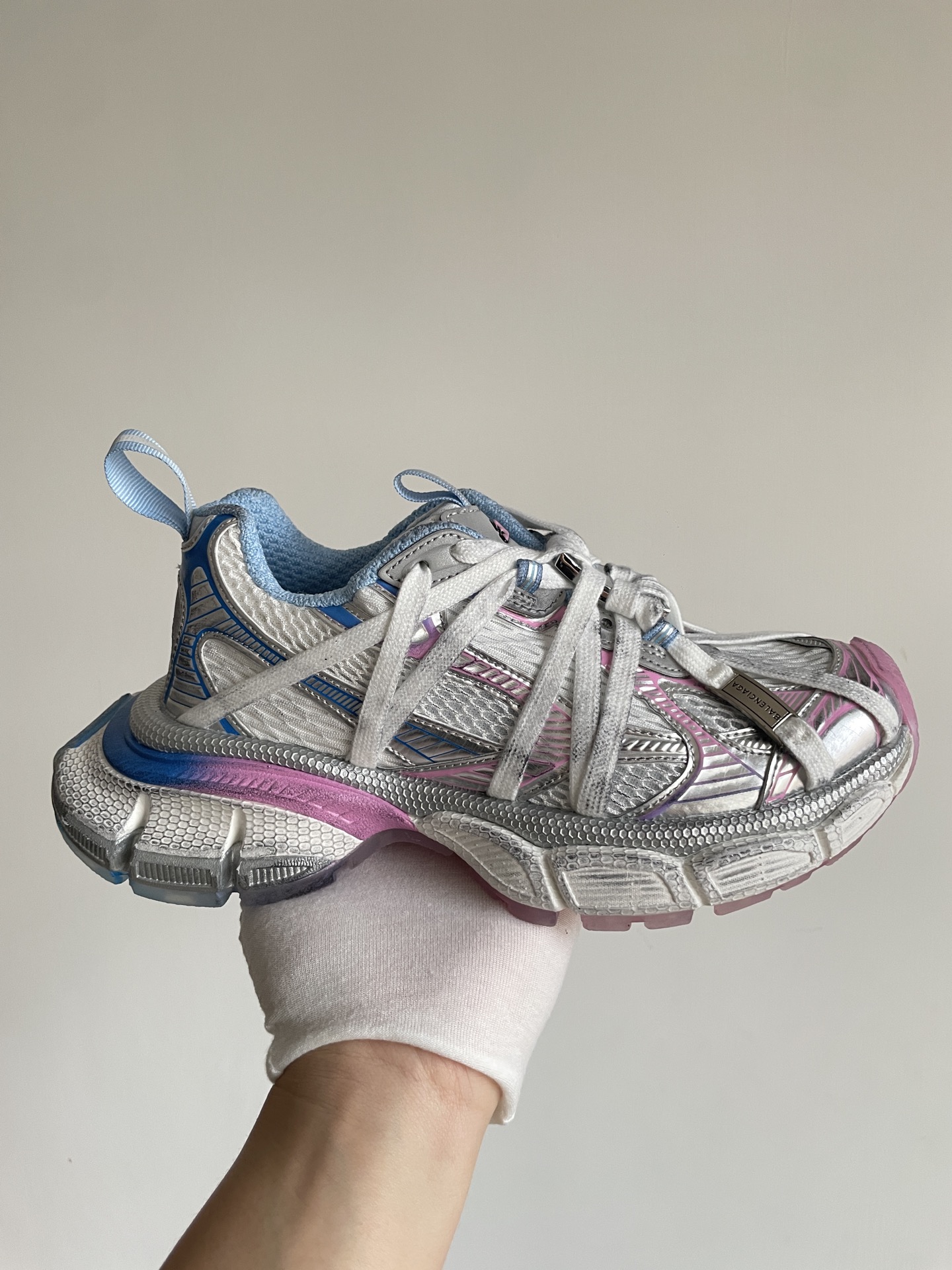 Balenciaga 3XL Round-Toe Lace-Up Low-Top White Sneakers for Women - Image 6