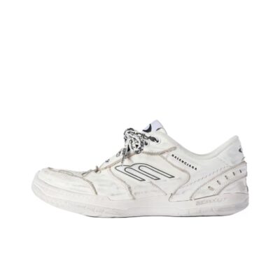 Balenciaga Hamptons Worn-Out Round-Toe Lace-Up Low-Top Distressed White Sneakers for Women