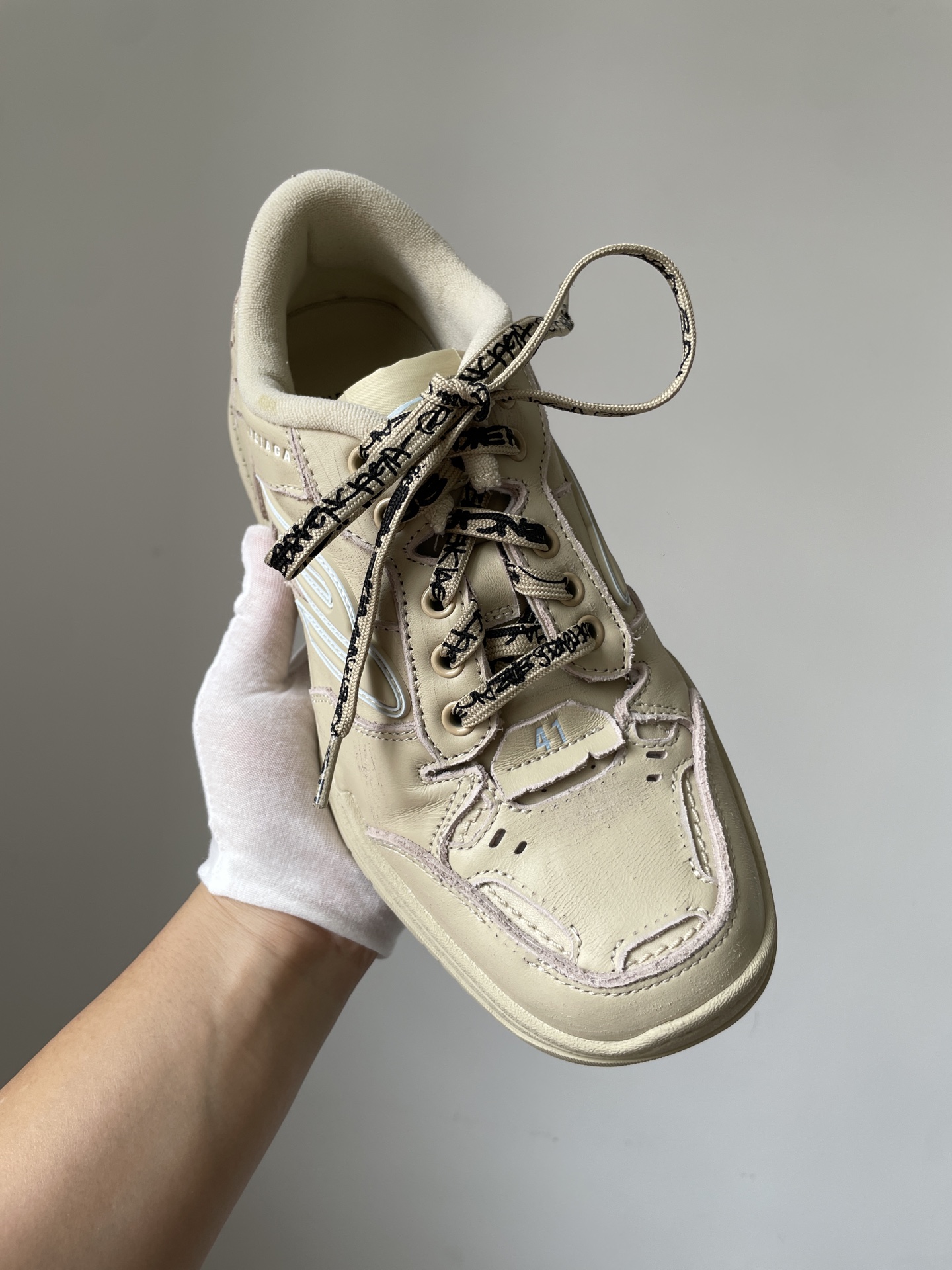 Balenciaga Hamptons Worn-Out Calfskin, Leather Round-Toe Lace-Up Low-Top Distressed Beige Sneakers for Women - Image 3