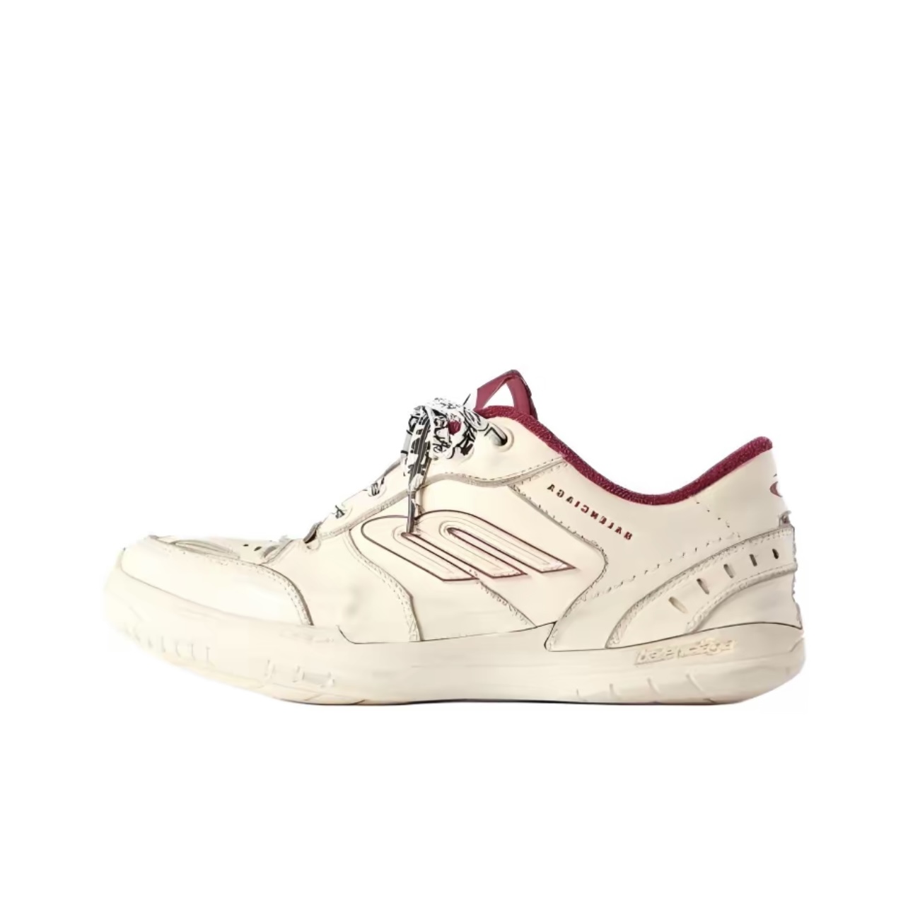 Balenciaga Hamptons Worn-Out Round-Toe Lace-Up Low-Top Distressed White Sneakers