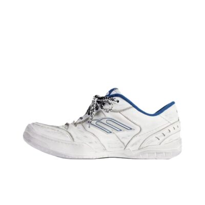Balenciaga Hamptons Worn-Out Round-Toe Lace-Up Low-Top Distressed Embossed Logo White Sneakers for Men