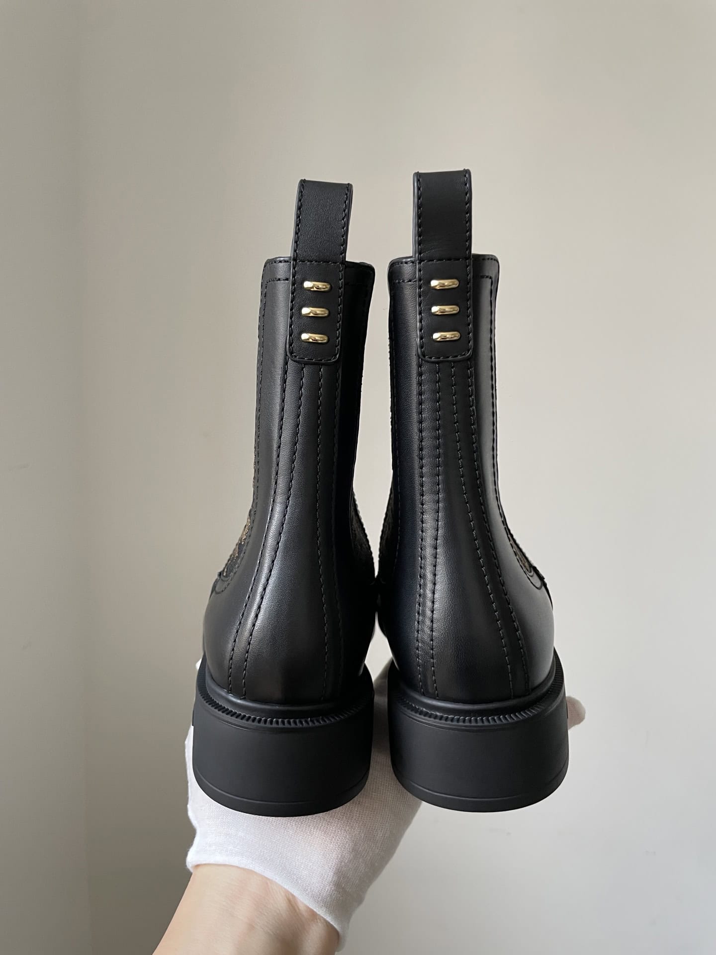 Fendi Filo Calfskin Leather Round Toe Biker Chelsea Ankle Boots Women Black - Image 6