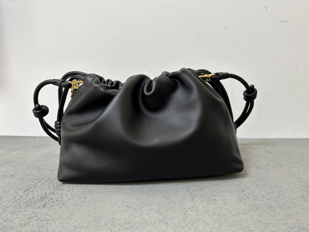 LOEWE Flamenco Purse Nappa Lambskin Shoulder Crossbody Clutch Bag with Donut Chain – Black - Image 4