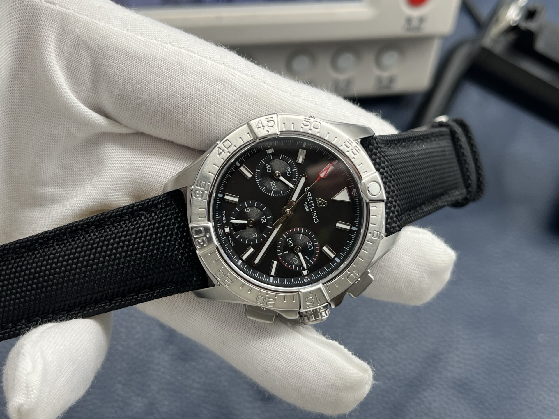 Breitling Avenger Automatic Chronograph Men’s Watch 44mm Black Dial Stainless Steel Case with Leather Strap - Image 4