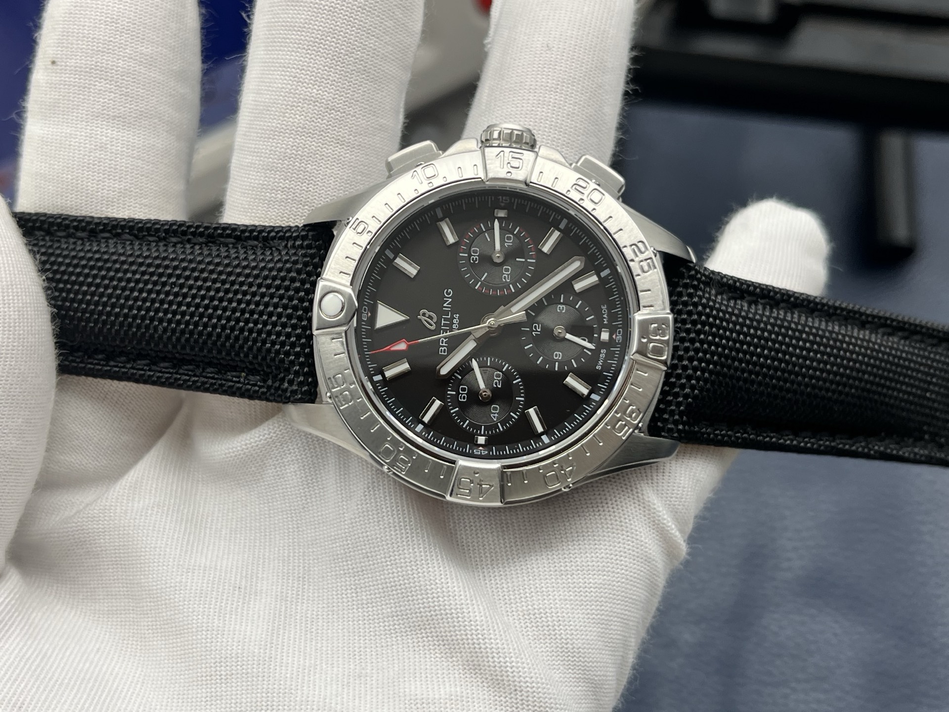 Breitling Avenger Automatic Chronograph Men’s Watch 44mm Black Dial Stainless Steel Case with Leather Strap - Image 5