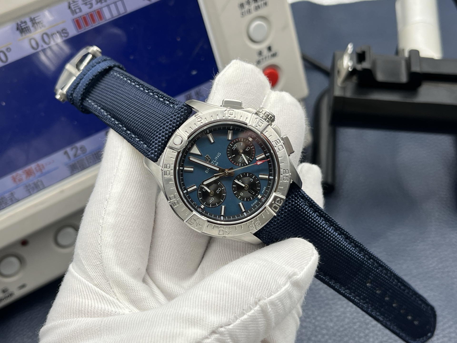 Breitling Avenger Automatic Chronograph Men’s Watch 44mm Blue Dial Stainless Steel Case with Leather Strap - Image 2