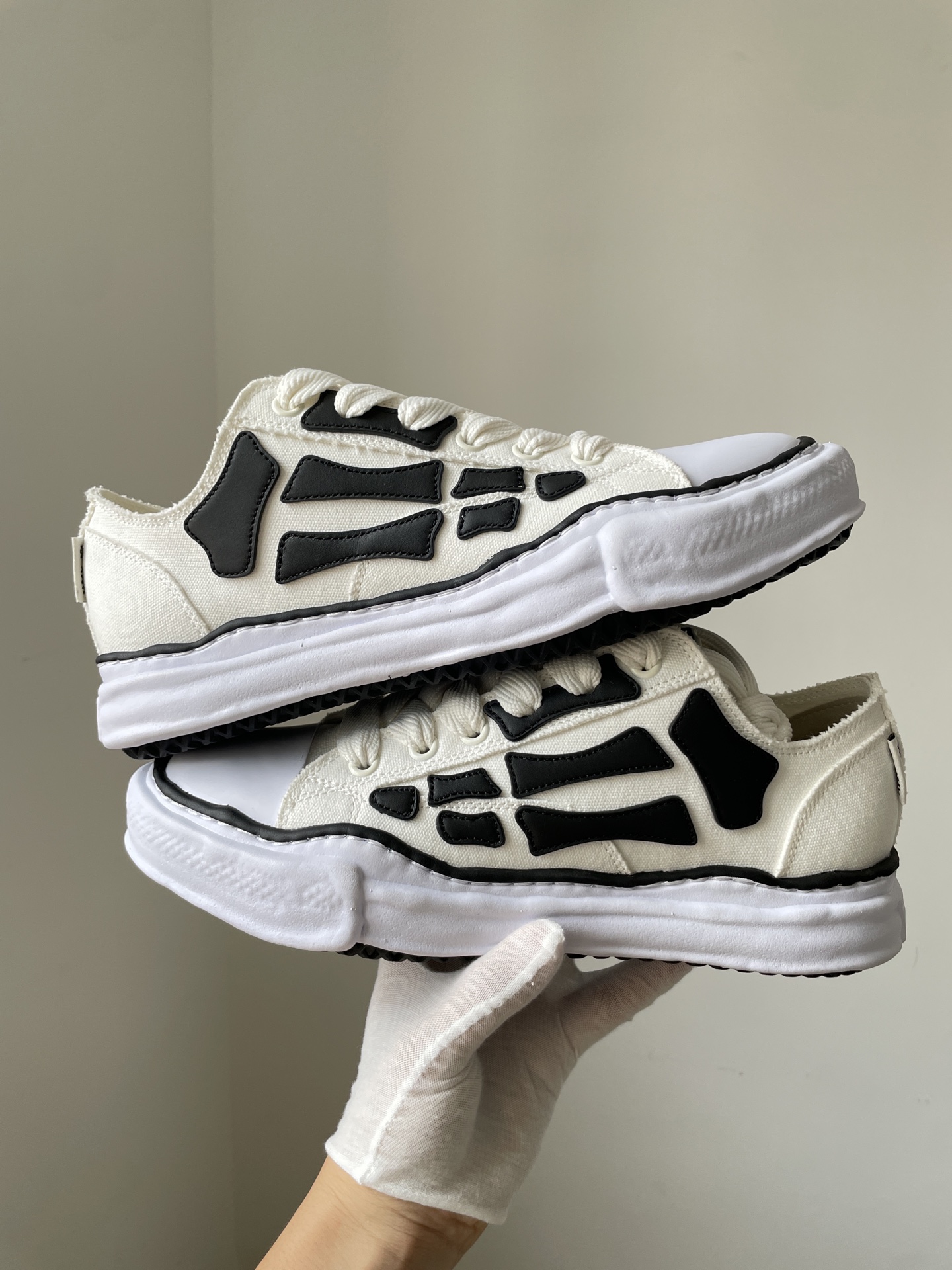 Maison Mihara Yasuhiro x AMIRI Skel-Top Low Canvas Lace-Up Sneakers Men Beige - Image 3