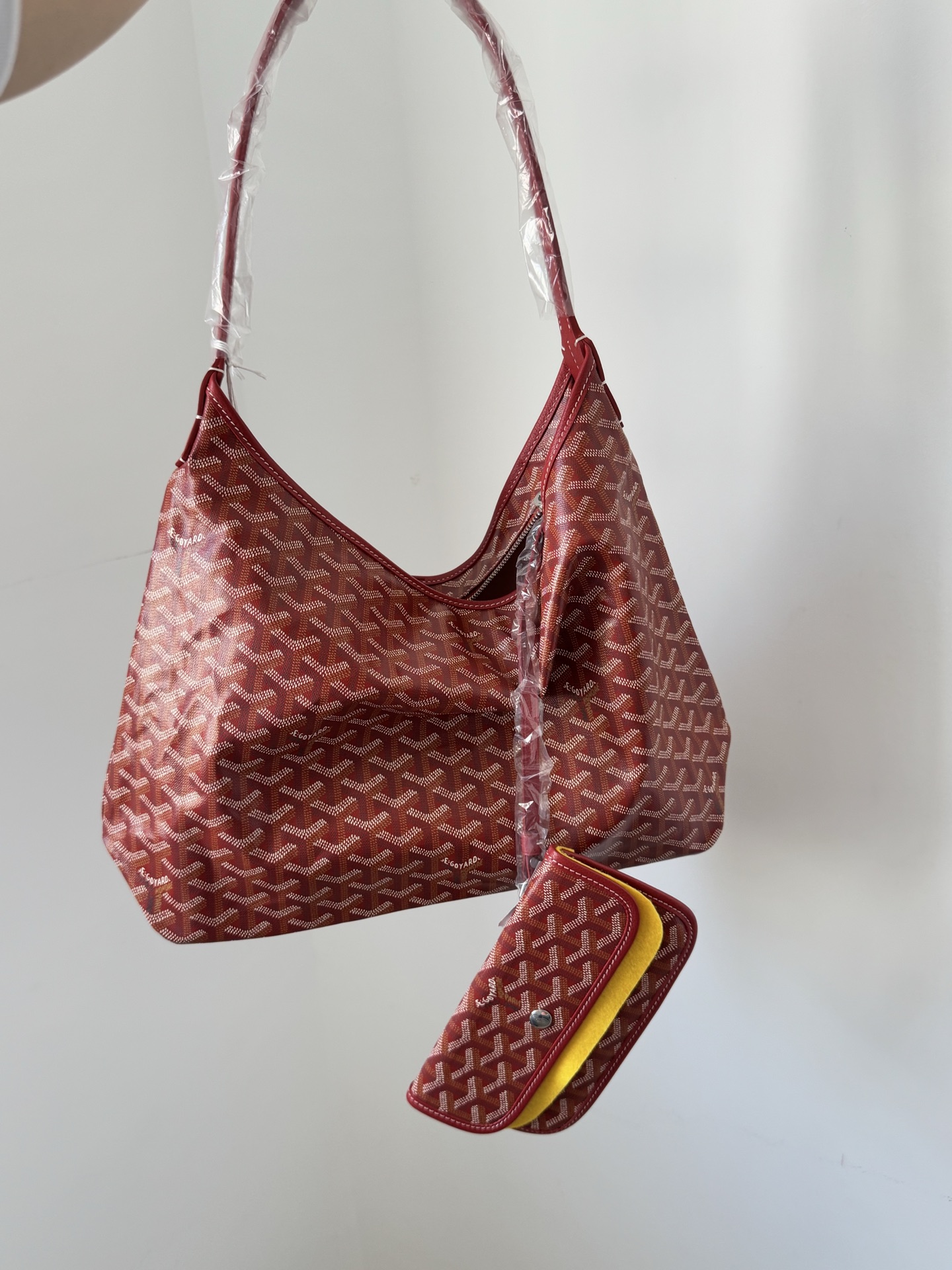 GOYARD Bohème Hobo Canvas & Calfskin Shoulder Bag – Red - Image 2