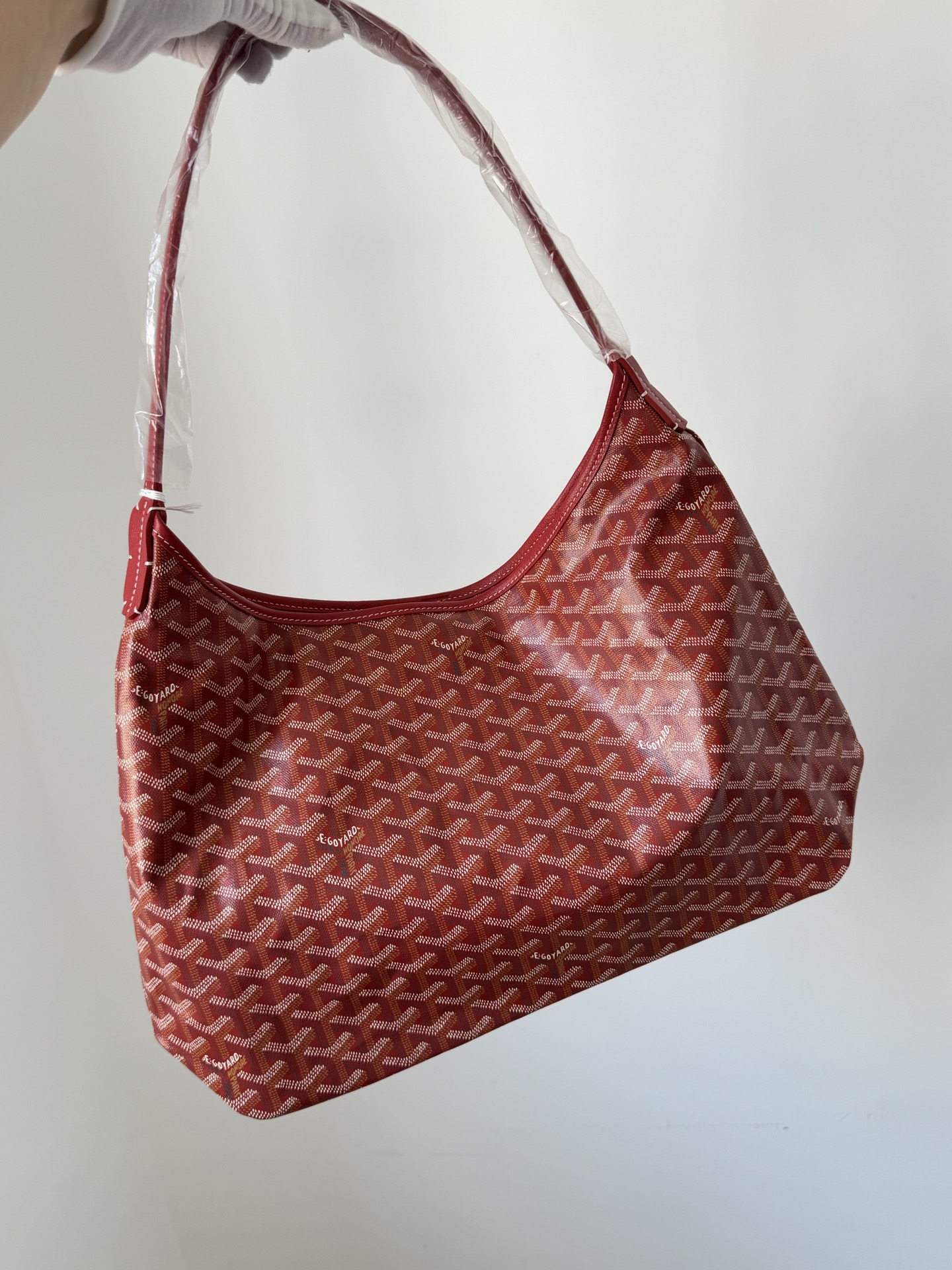 GOYARD Bohème Hobo Canvas & Calfskin Shoulder Bag – Red - Image 3
