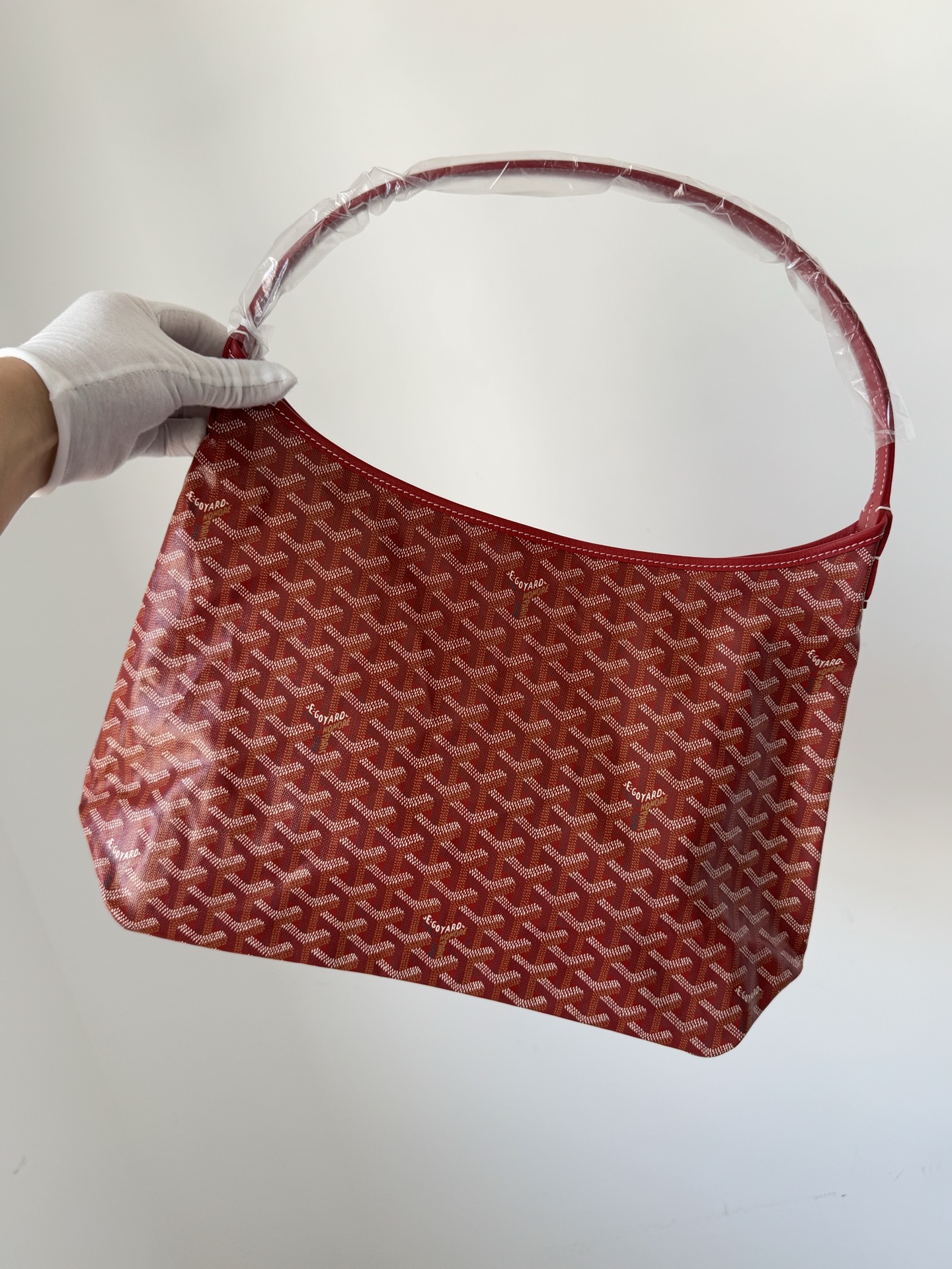 GOYARD Bohème Hobo Canvas & Calfskin Shoulder Bag – Red - Image 4