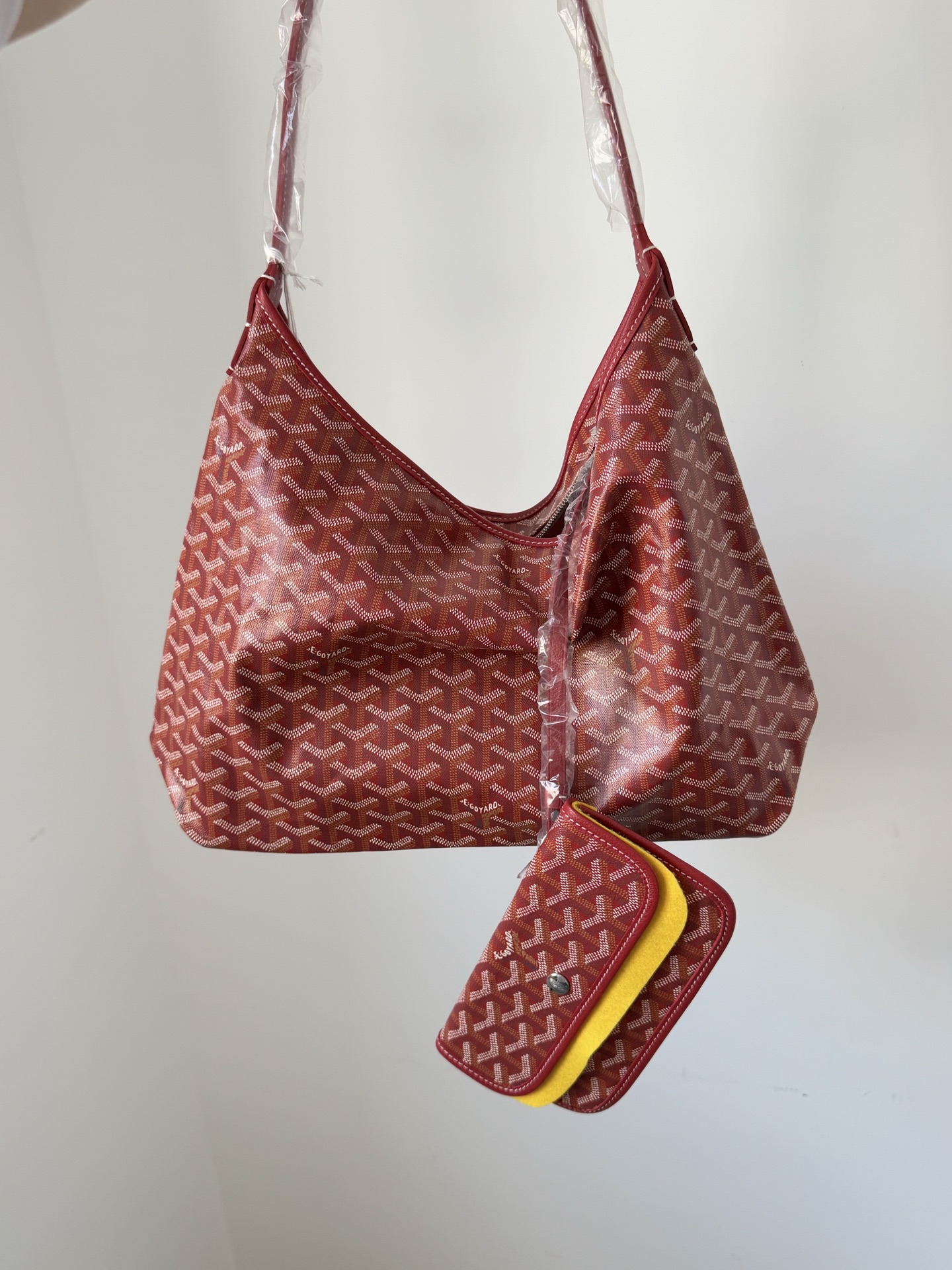GOYARD Bohème Hobo Canvas & Calfskin Shoulder Bag – Red - Image 6