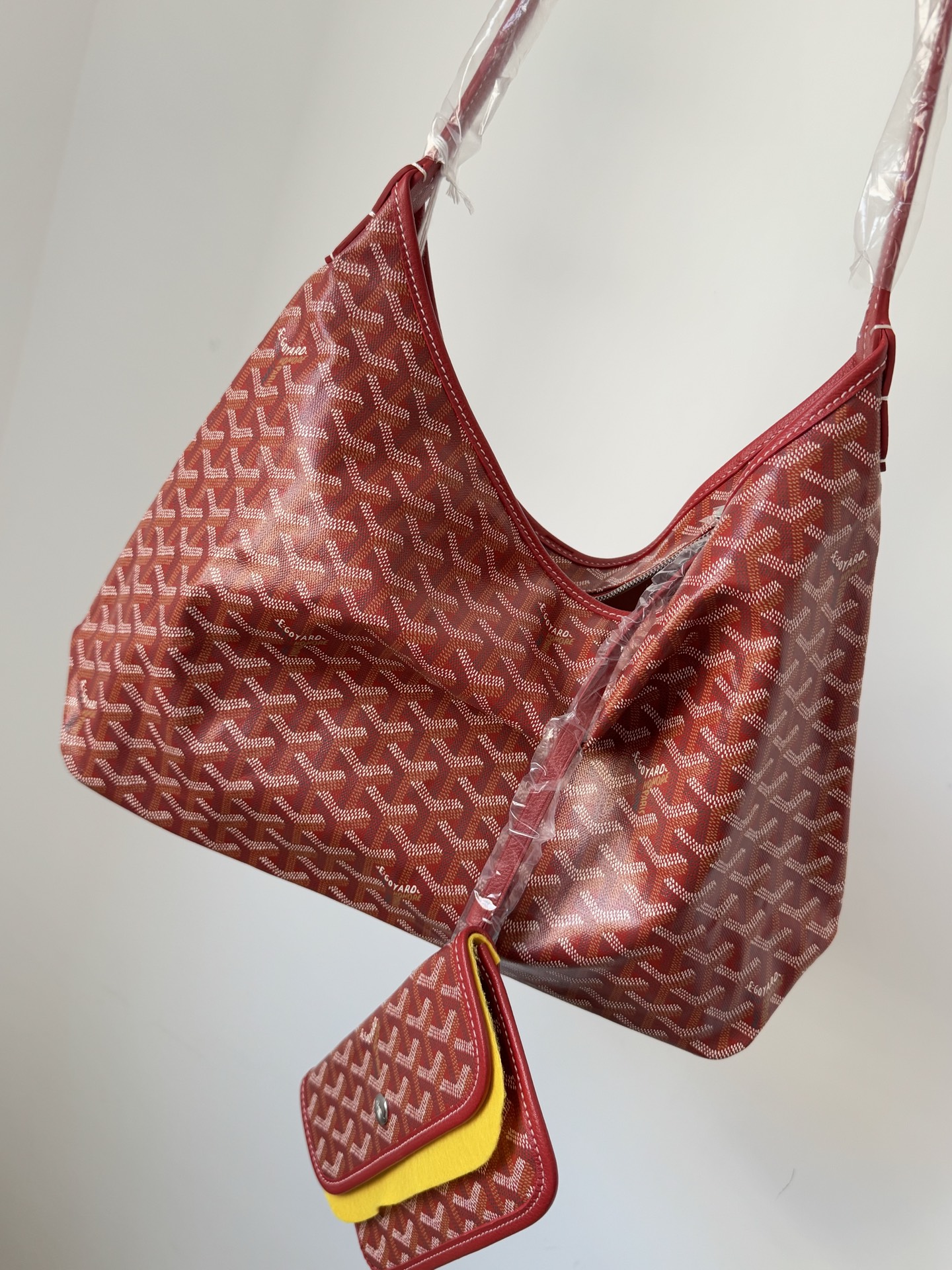 GOYARD Bohème Hobo Canvas & Calfskin Shoulder Bag – Red - Image 7